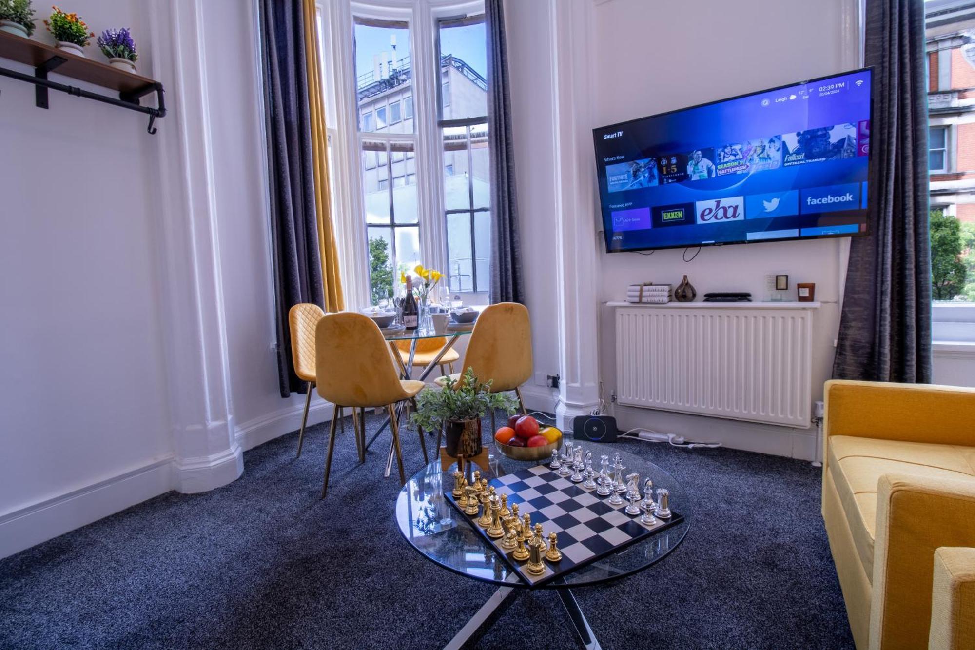 Elegant 3 Bedroom On Oxford Street Luxury Living In 2gc Leilighet *