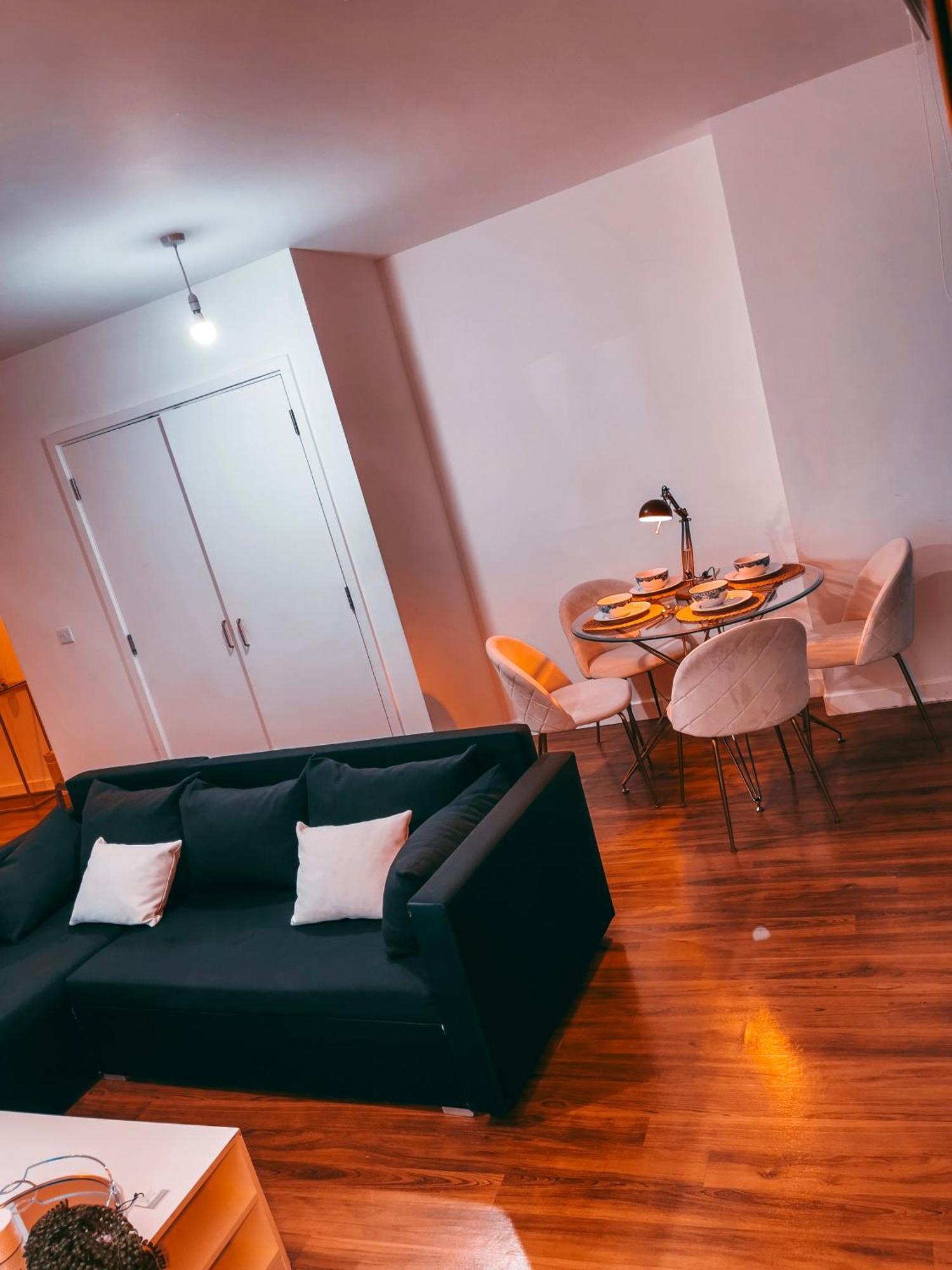 02 Arena View Apartment London