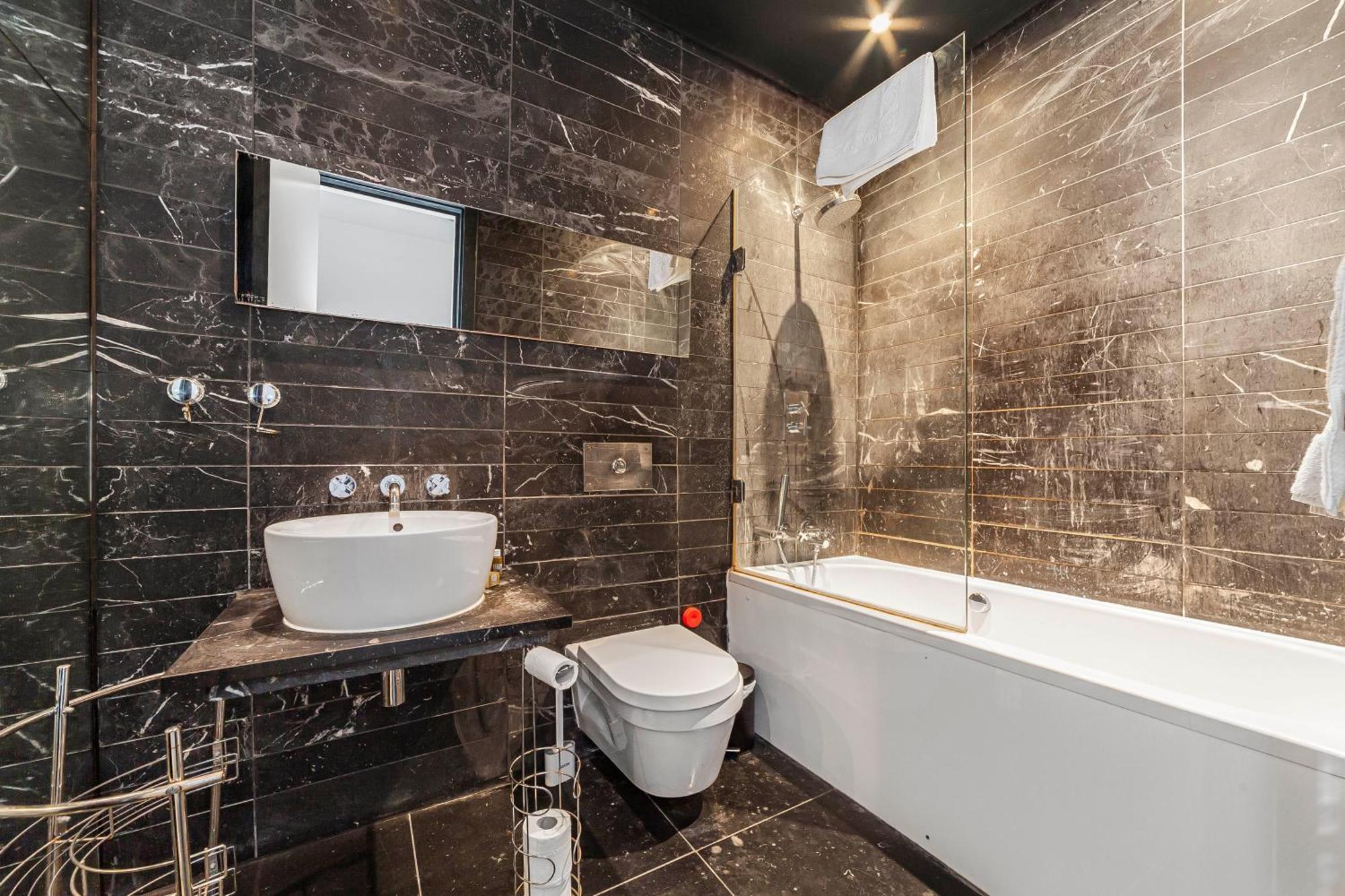 Deluxe Holborn Two Bedroom Apartment