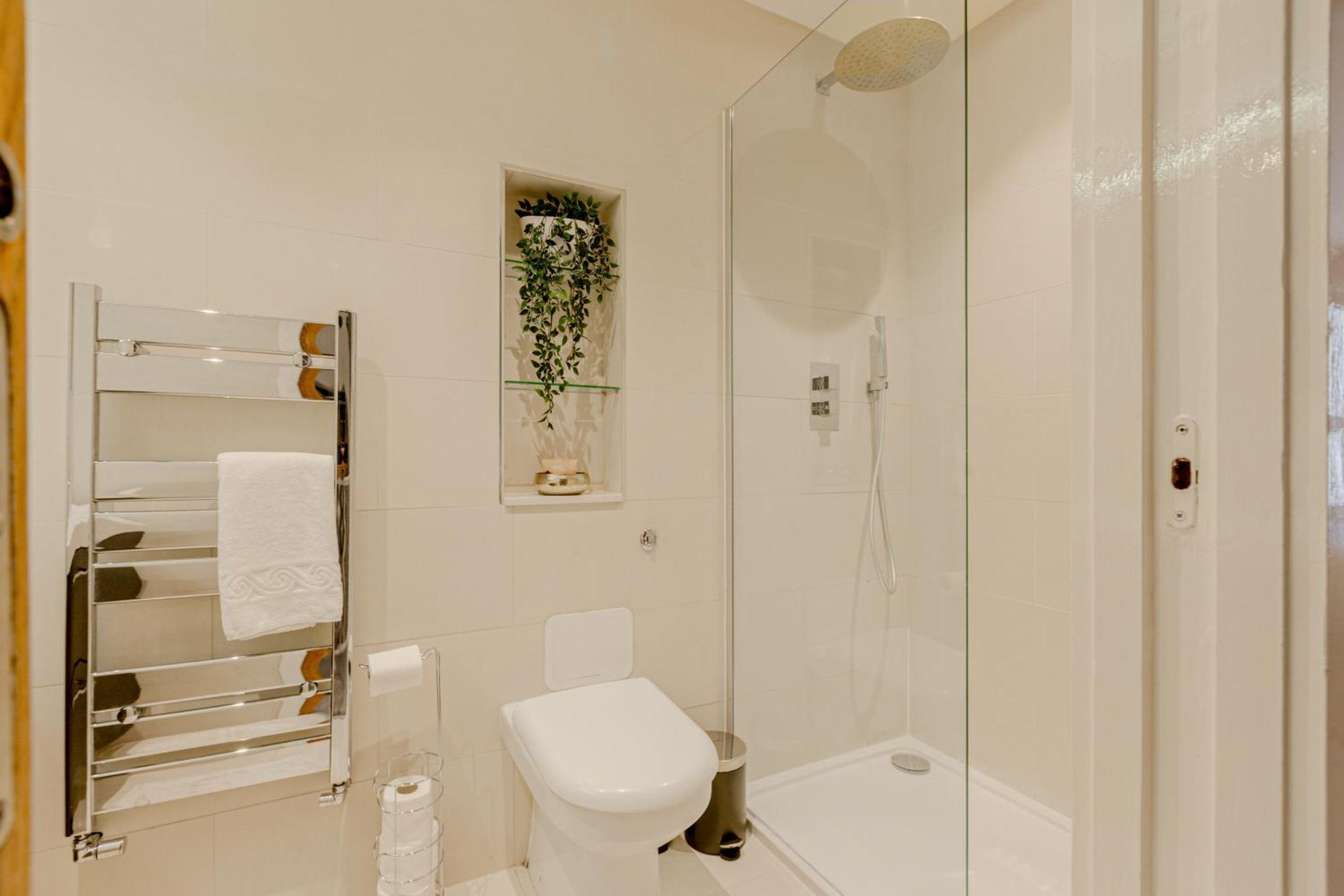 Fantastic Multilevel 3br, Vibrant Angel, 5min Tube Holiday home London