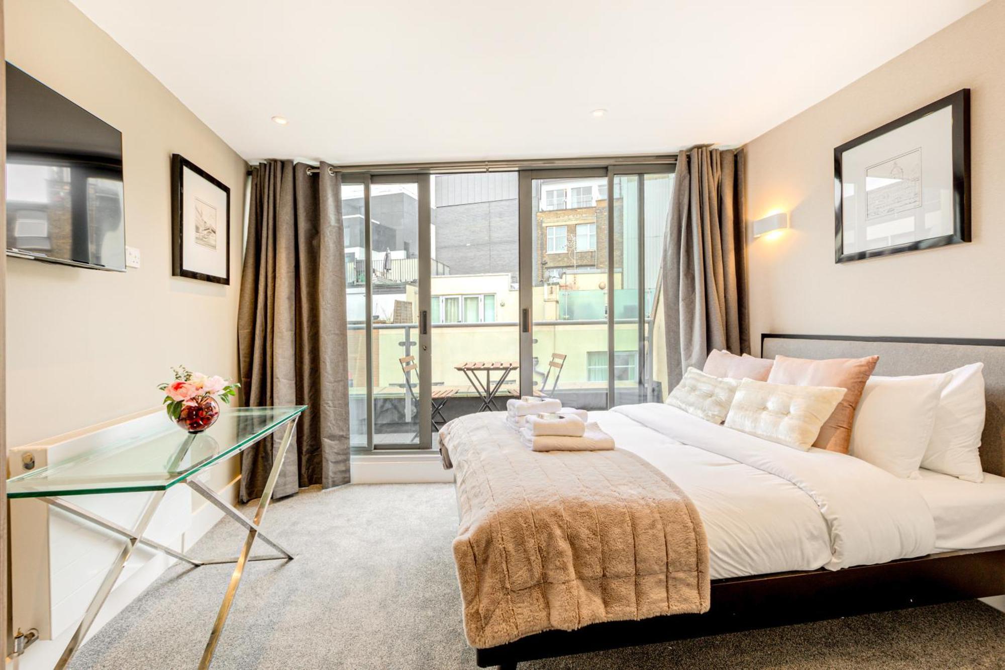 Fantastic Multilevel 3br, Vibrant Angel, 5min Tube Holiday home *