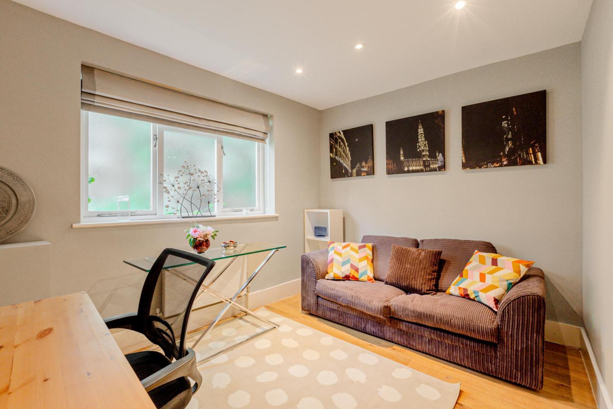 Fantastic Multilevel 3br, Vibrant Angel, 5min Tube * London