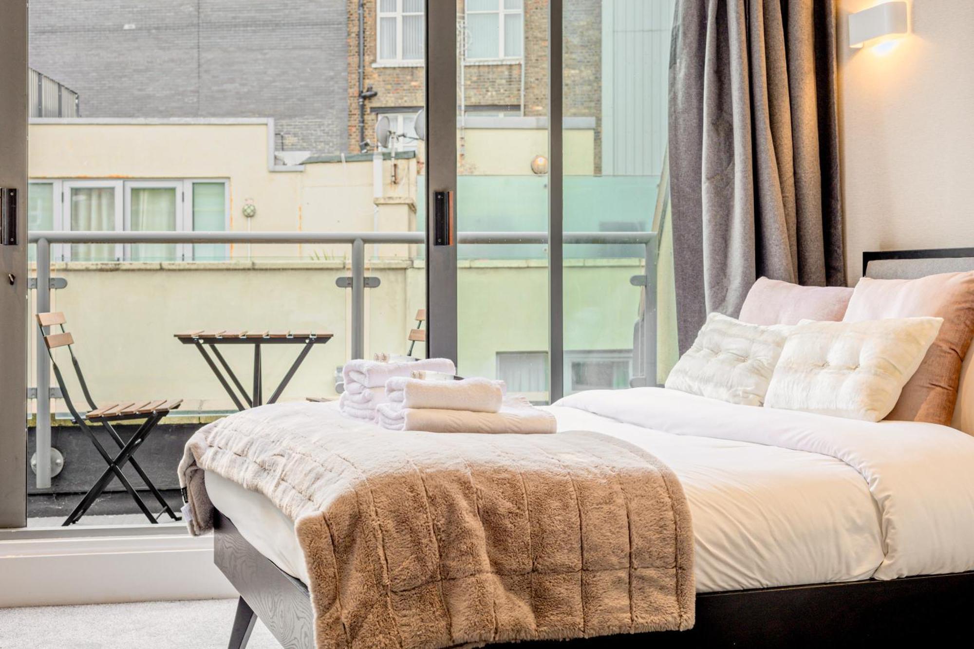 Fantastic Multilevel 3br, Vibrant Angel, 5min Tube * London