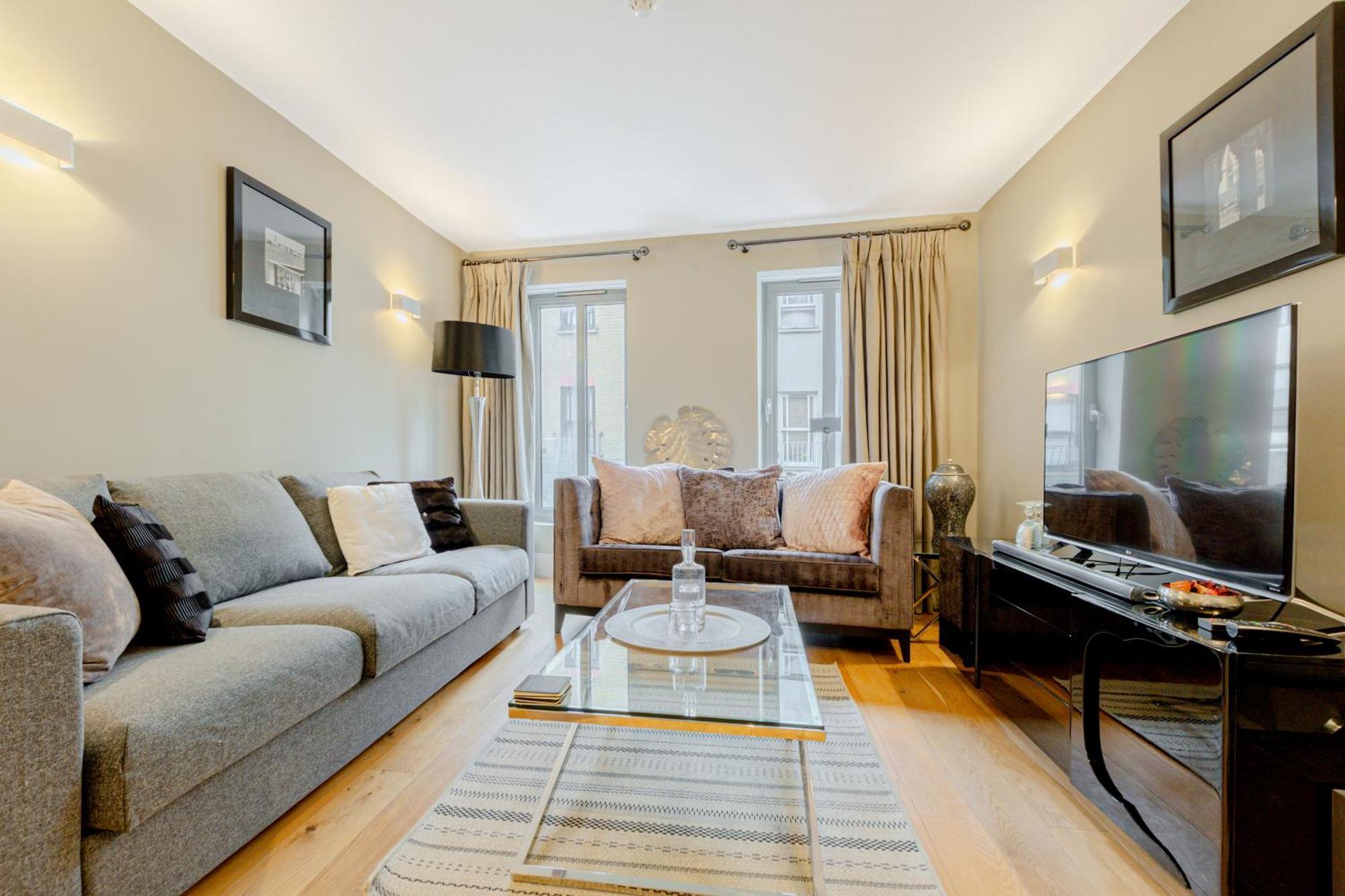 Fantastic Multilevel 3br, Vibrant Angel, 5min Tube Holiday home London