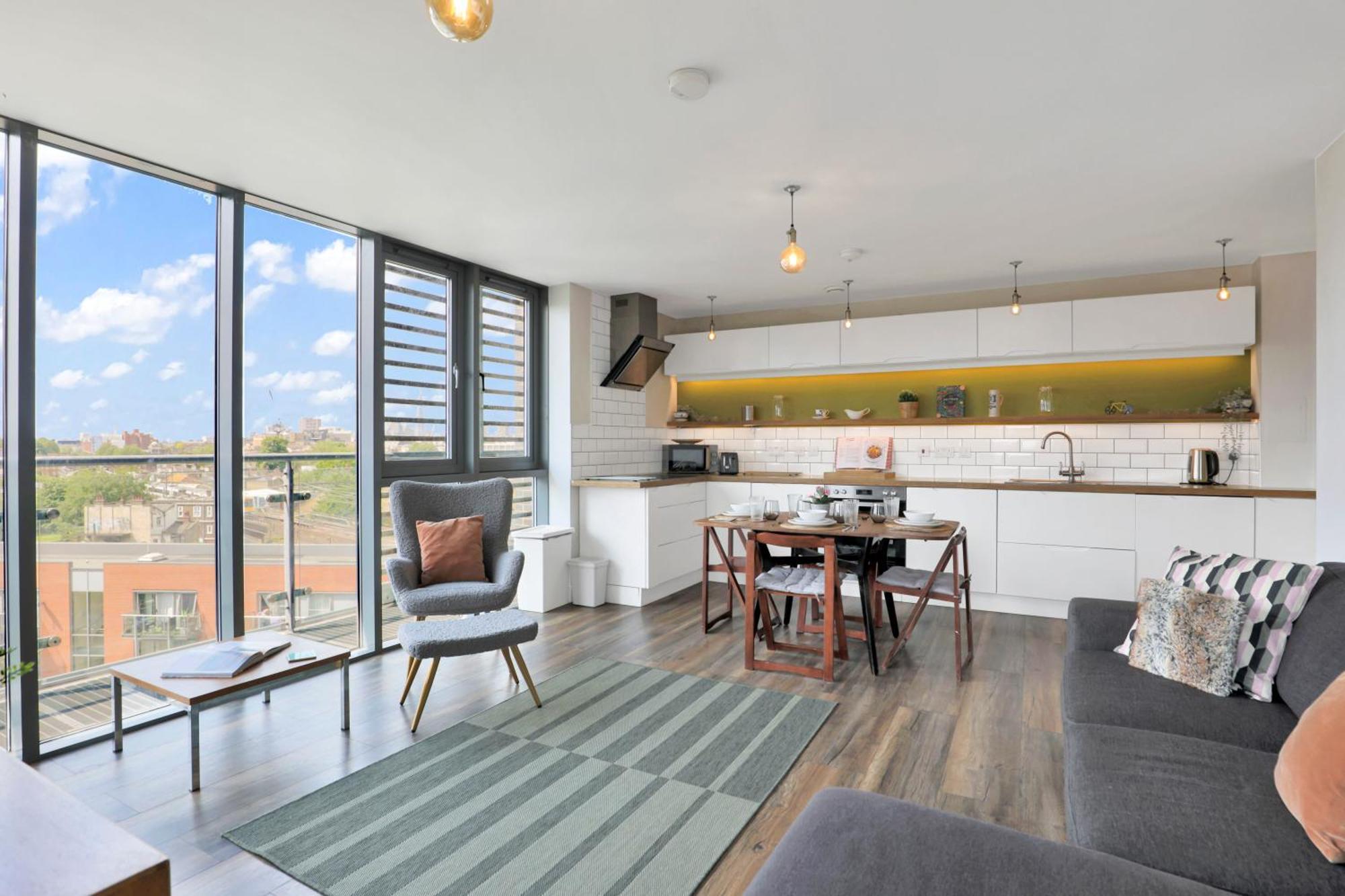 Canal-side 2bedroom With Balcony - 5min To Canary Wharf Apartment *