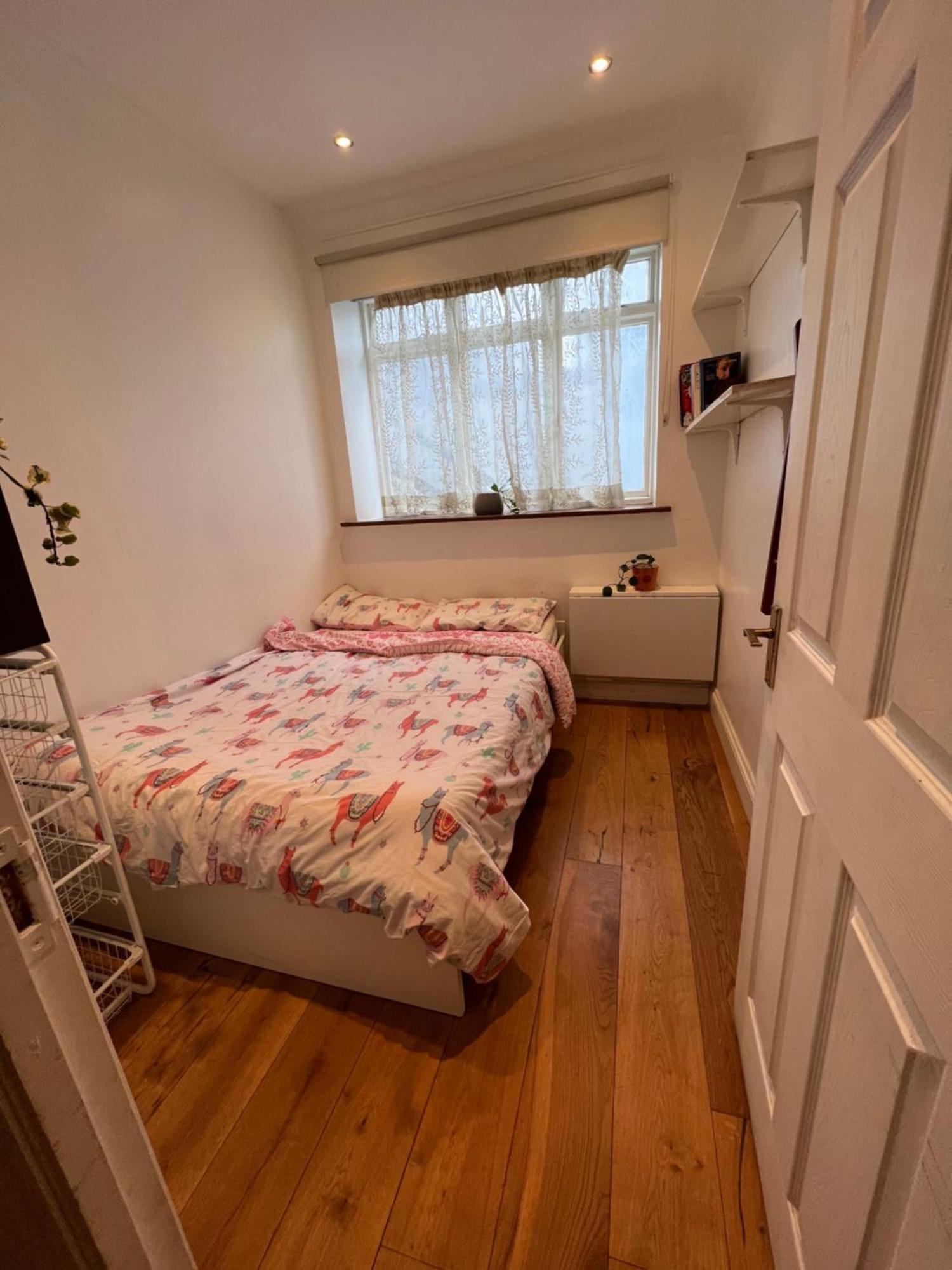 Flat Near Hyde Park Or Paddington *
