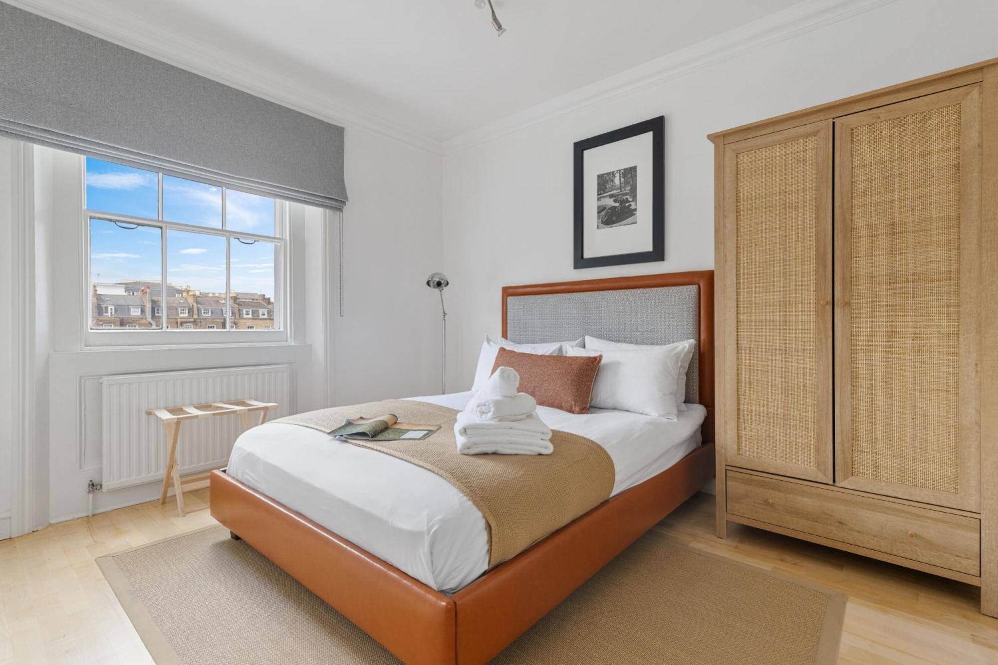 Heavenly - Queen's Gardens Apartment London