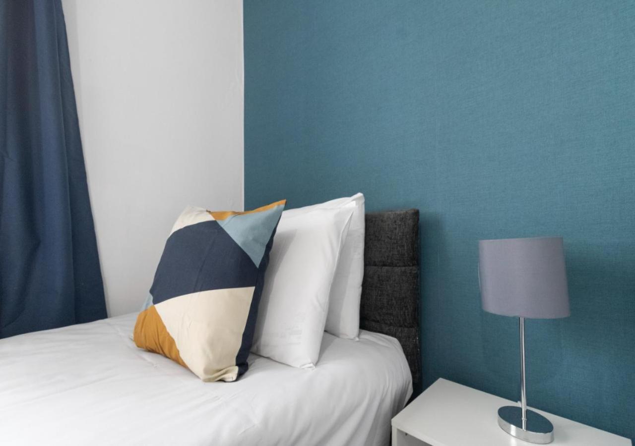 Apartamento Downshill Way Lovely 4 Bedroom In *