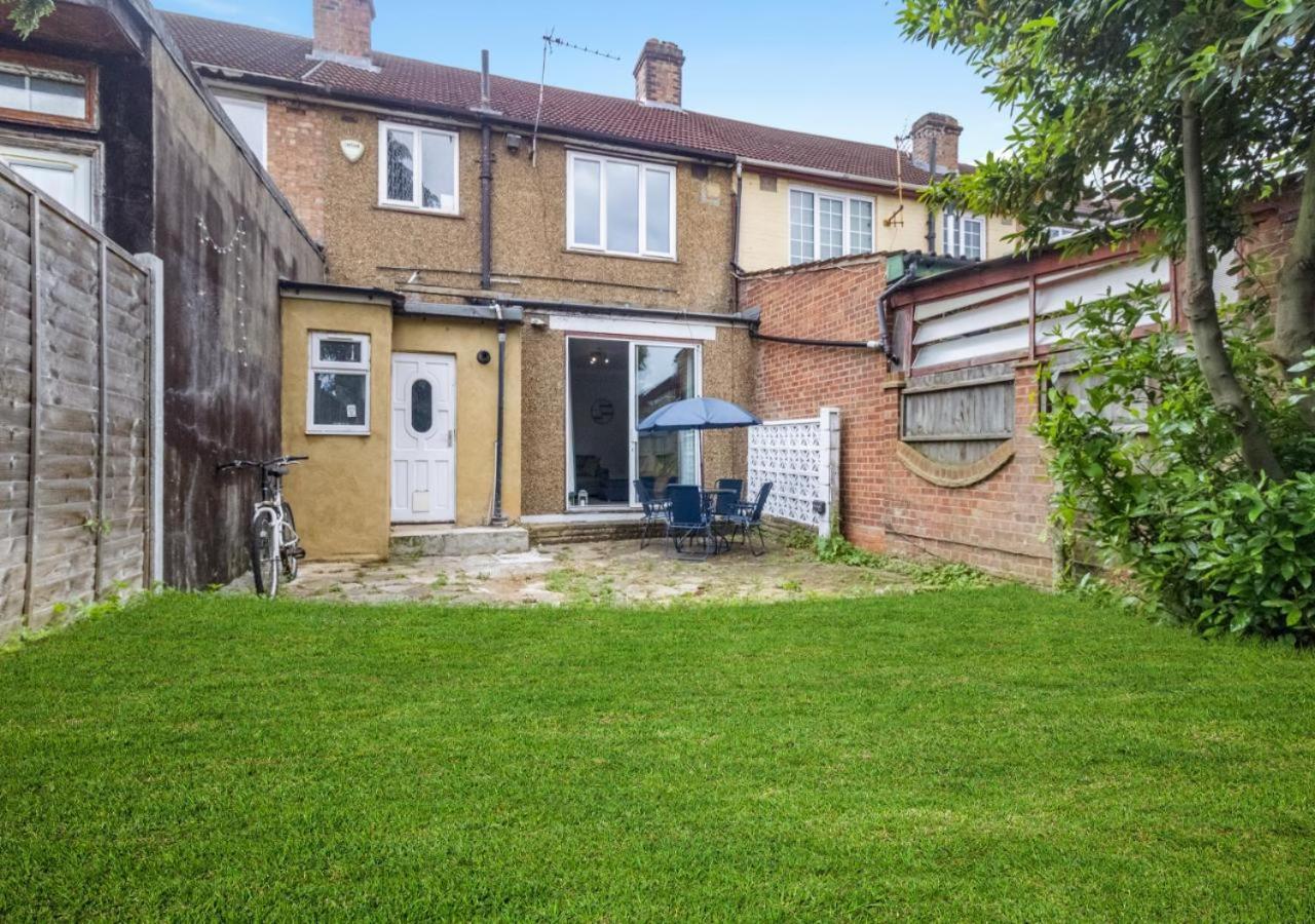 Downshill Way Lovely 4 Bedroom In * Londres