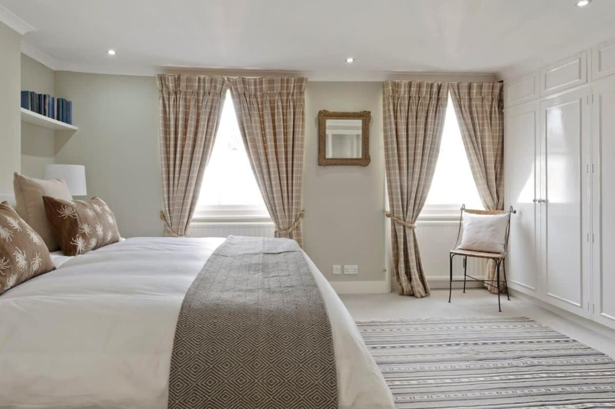 Fabulous 3 Bed Flat Chelsea Apartment *