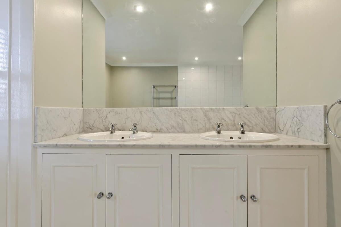 Fabulous 3 Bed Flat Chelsea London