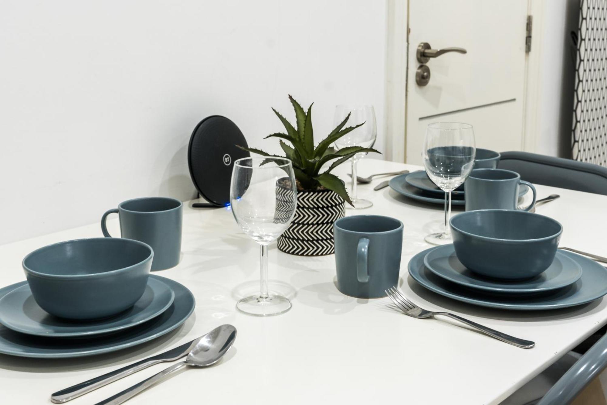 S1-4 Central - Self Equipped- 15 Minutes To Oxford Street & Marble Arch Apartment *