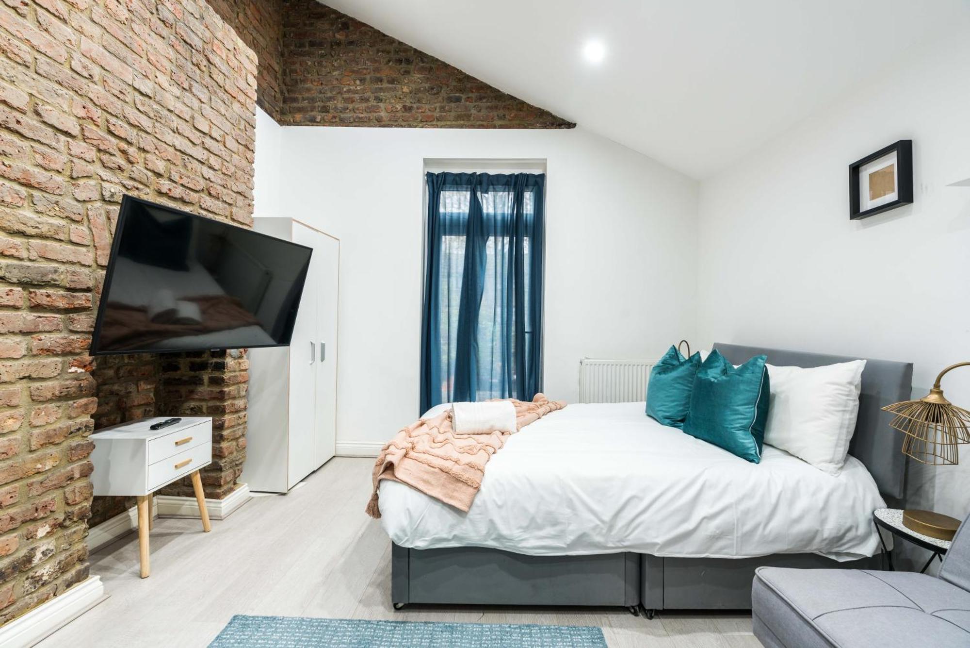 S1-4 Central - Self Equipped- 15 Minutes To Oxford Street & Marble Arch London