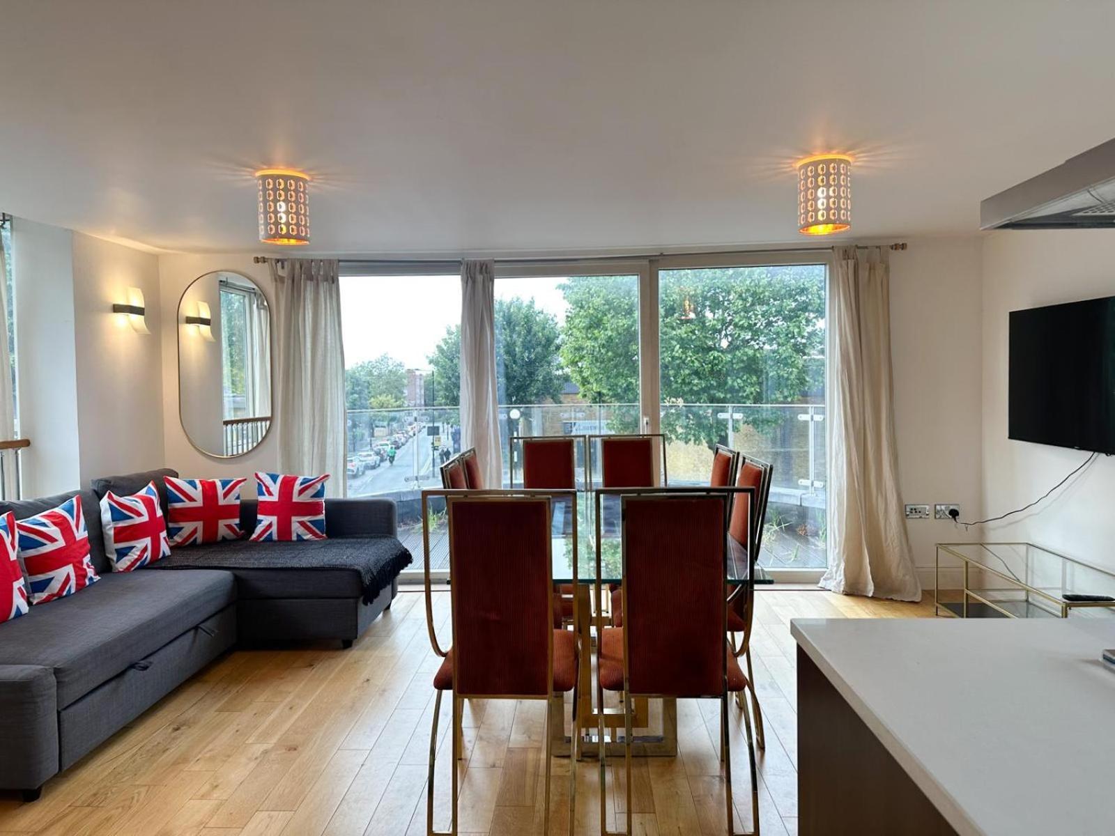 Clapham Court Penthouse *