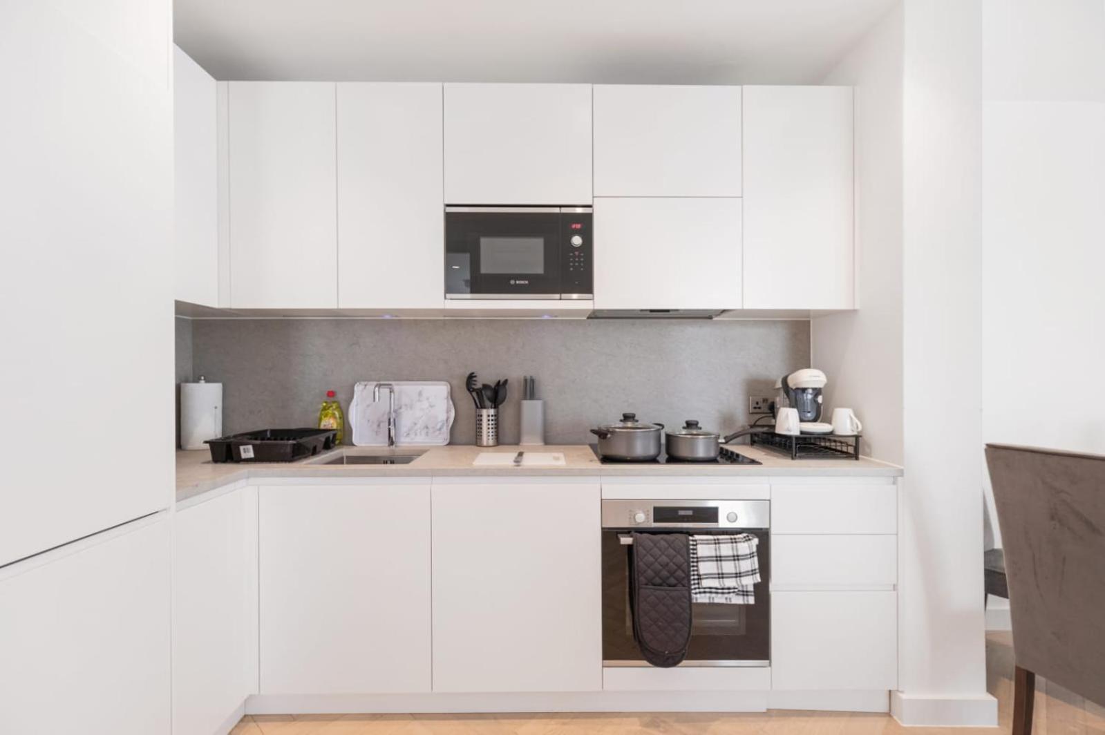 Melrose Place 7beds Free Wifi Wembley Stadium 15mins To Apartamento *