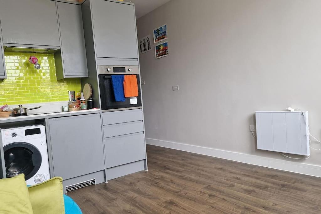Apartment Stylish And Spacious New Flat
