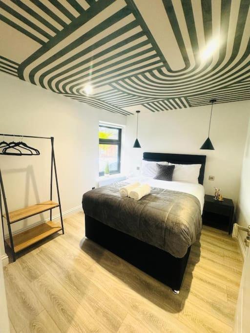 99 Apartment, Trendy Location D Londen