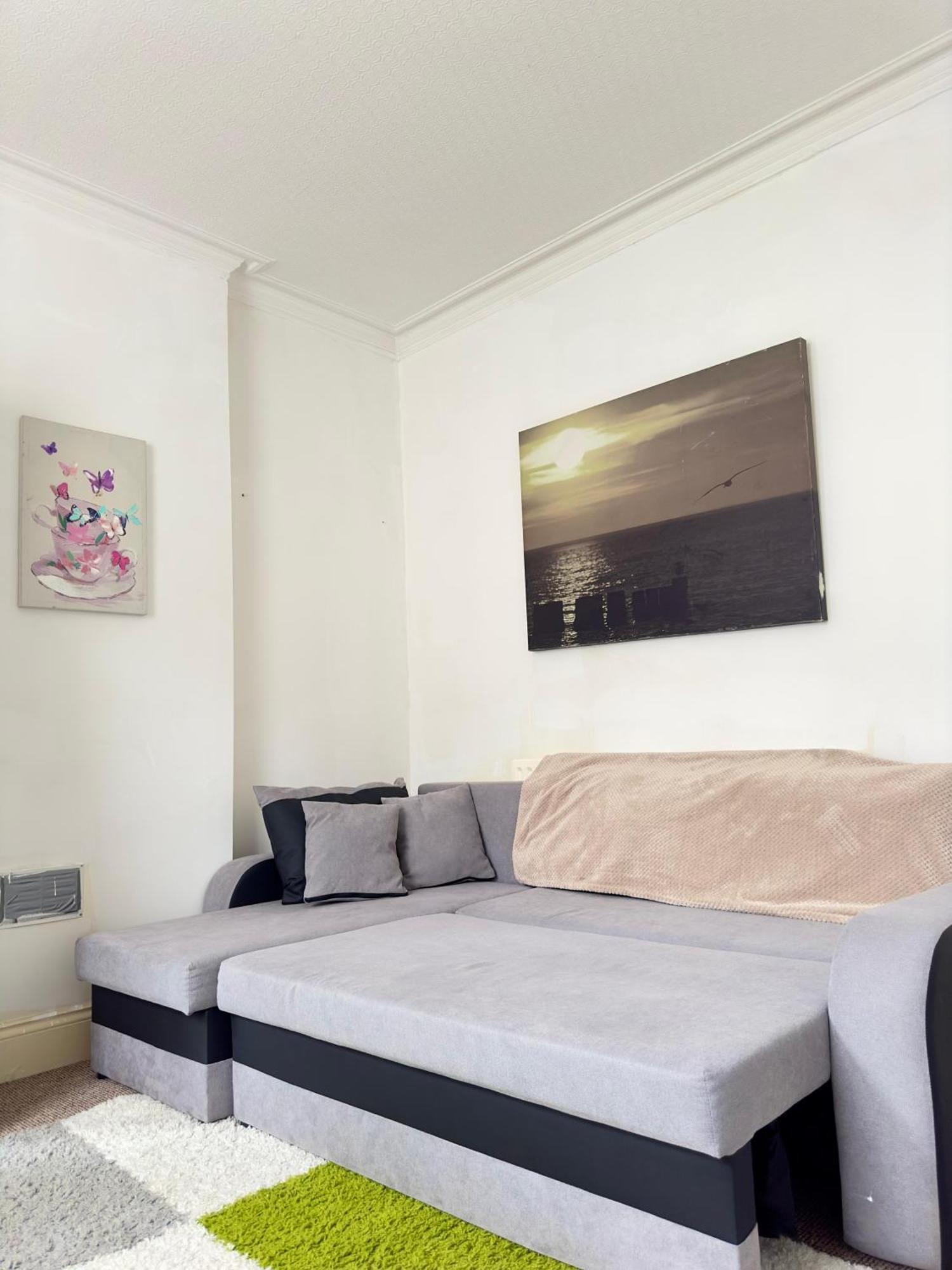 Budget 2 Bedroom Close To Hyde Park Appartement *