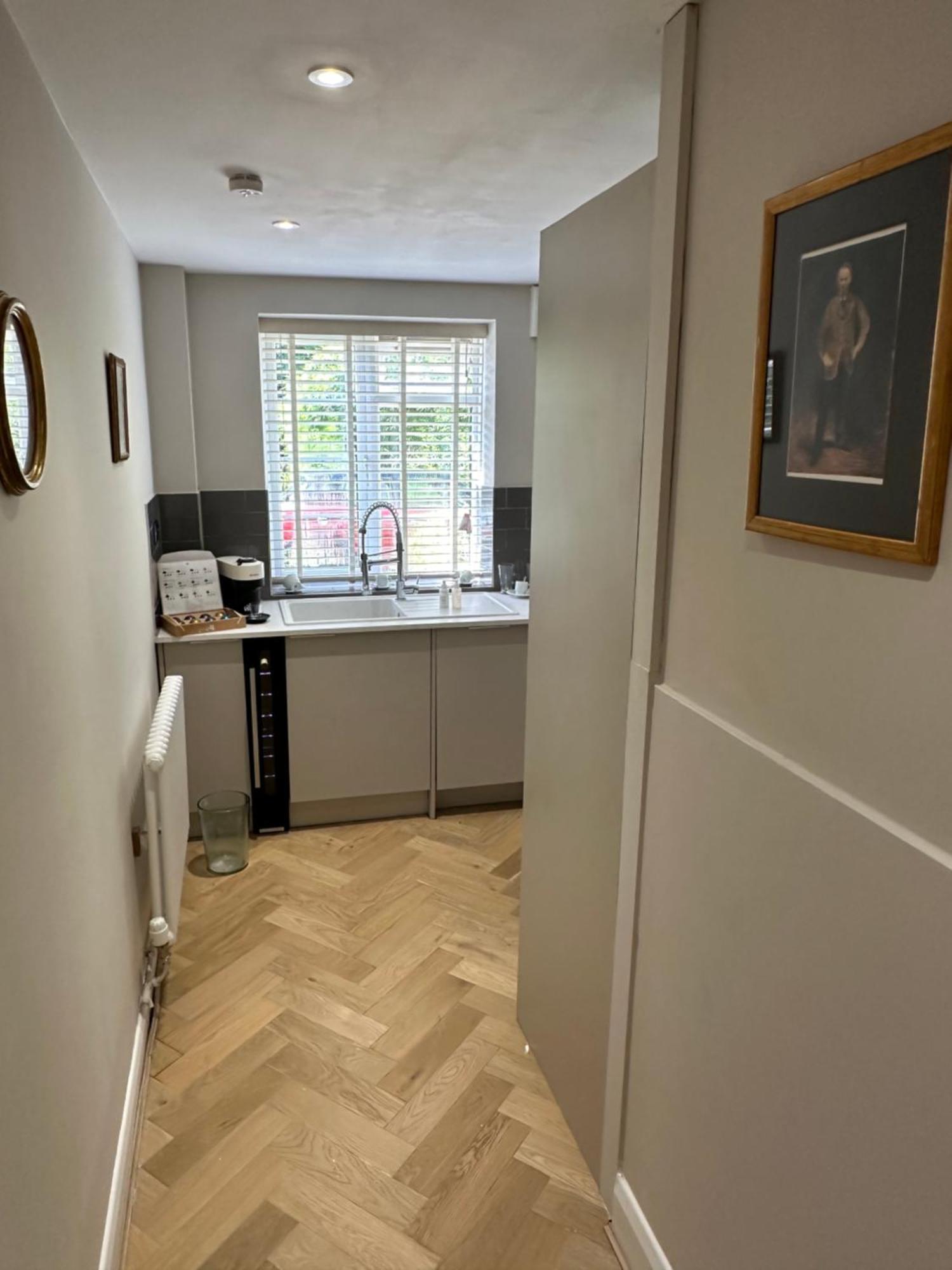 Boutique Luxury Same As A 5 Star Gated 3 Bed 10mins Victoria Bridge Parking Apartment