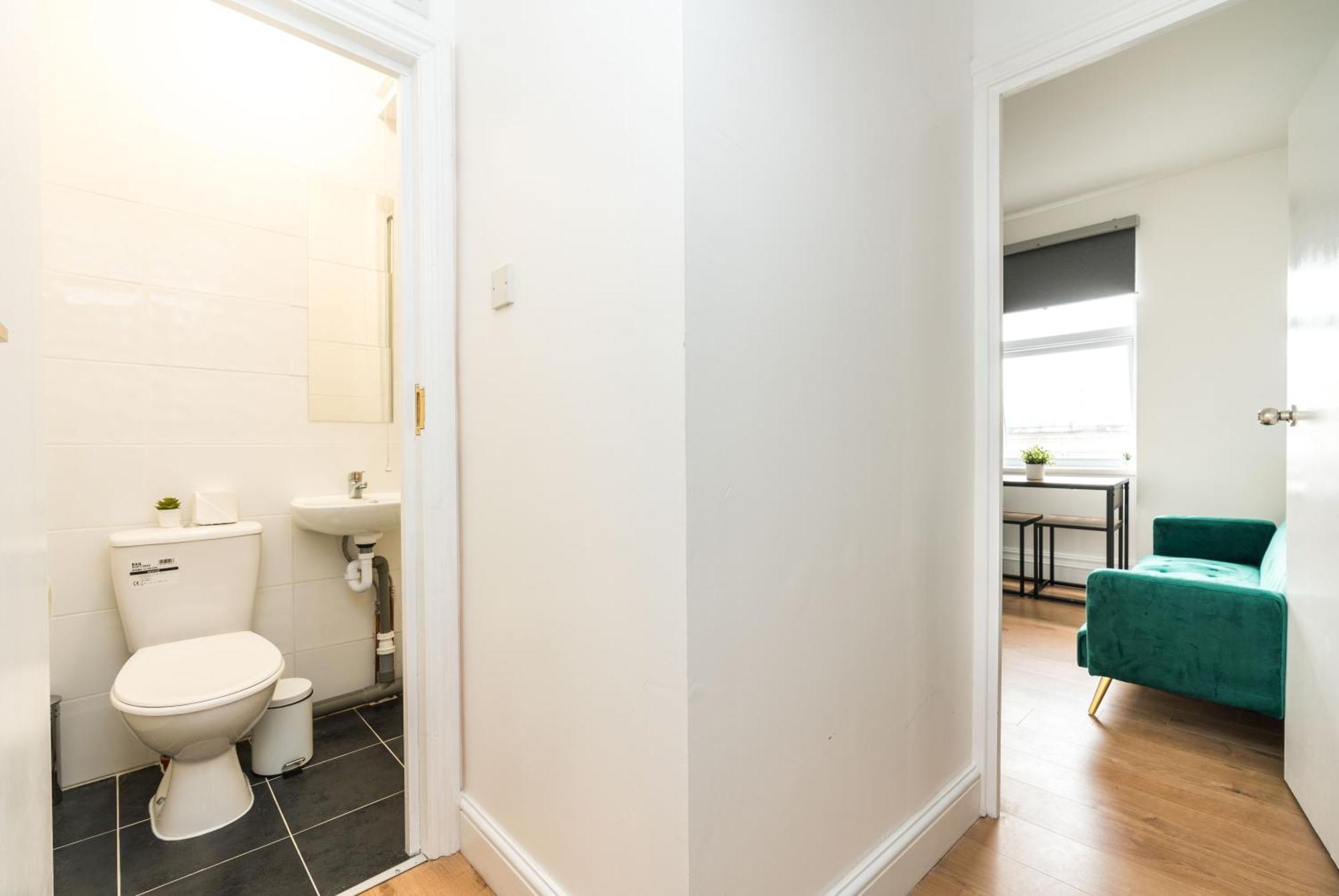 Apartment Queensmaryhospital-queensmaryuniversity-convenient-cosy *