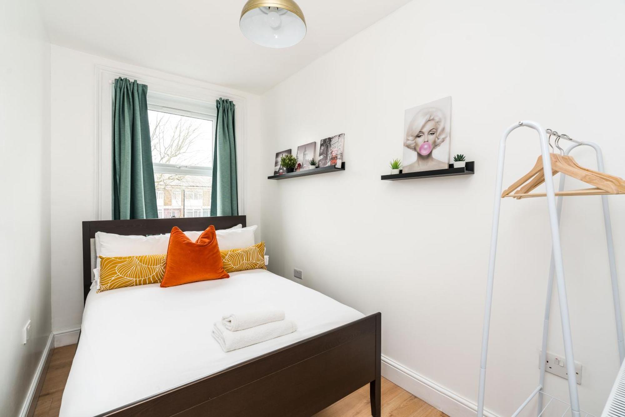 Queensmaryhospital-queensmaryuniversity-convenient-cosy Apartment London