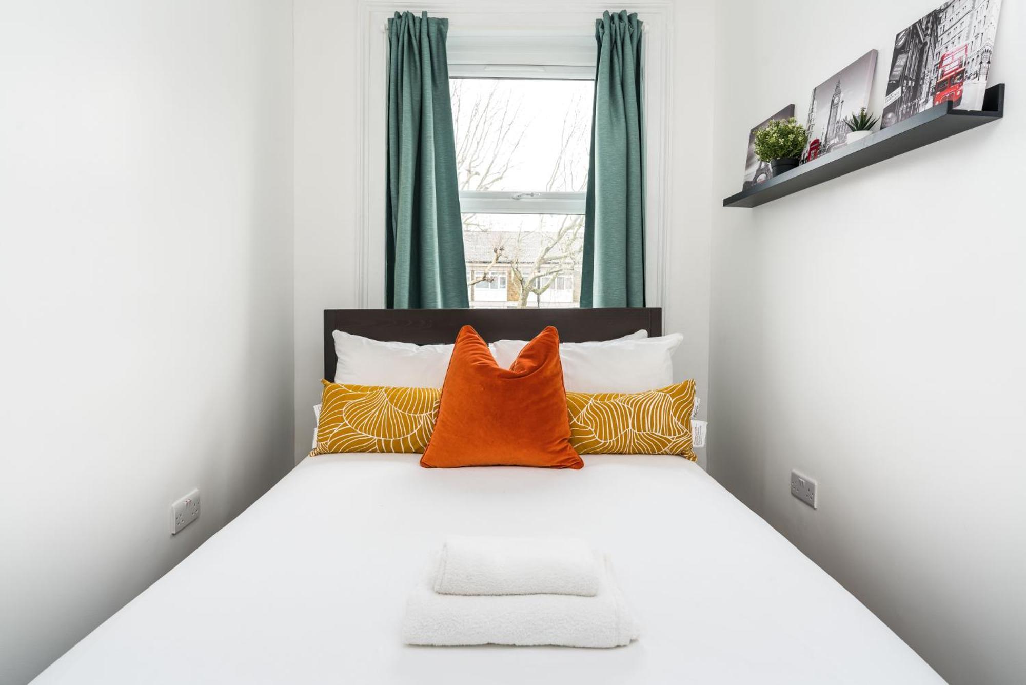 Queensmaryhospital-queensmaryuniversity-convenient-cosy London