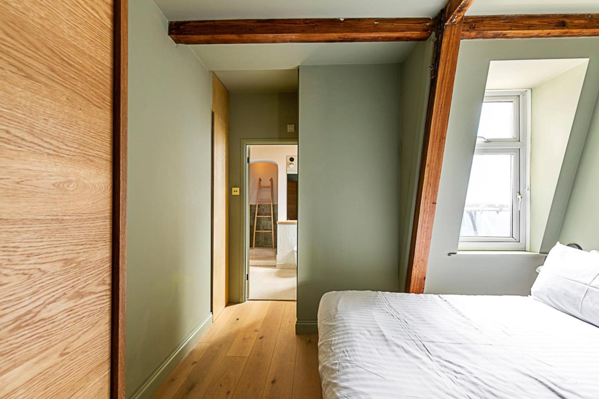 Trendy Southwark Apartment