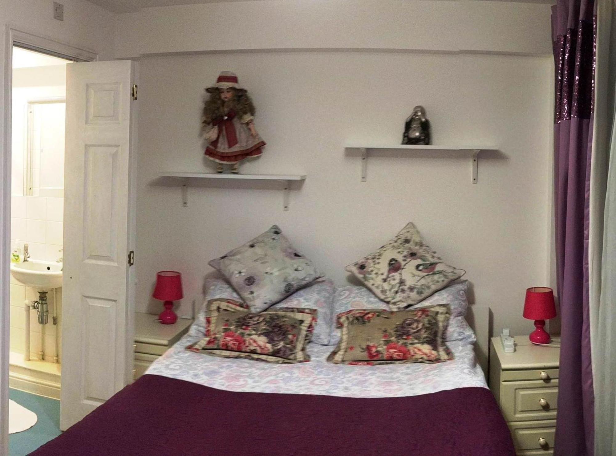 Travelstop #london-ealing * London