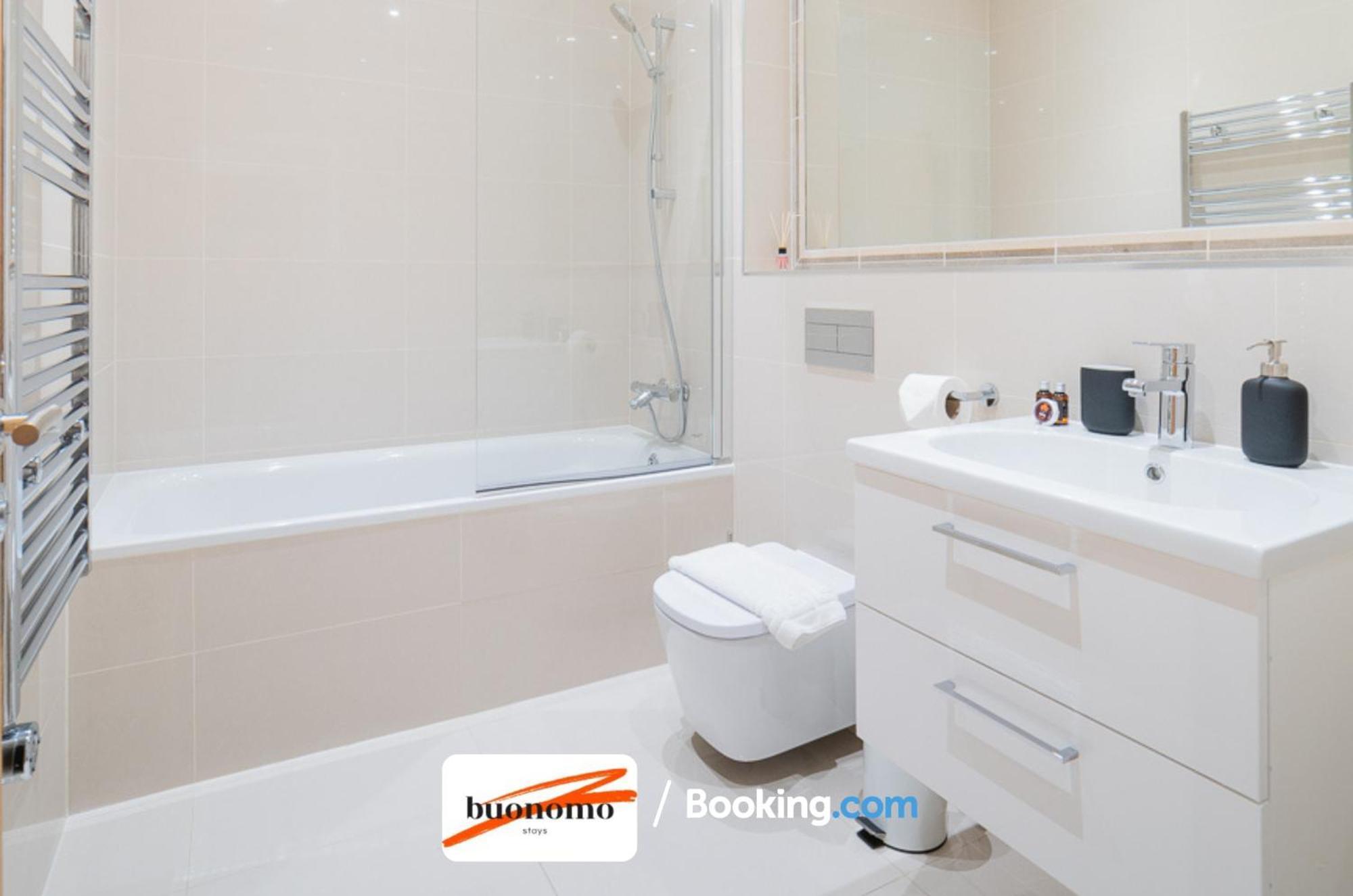 Leilighet Two Bedroom At Buonomo Short Lets & Serviced Close To Wimbledon Tennis Courts