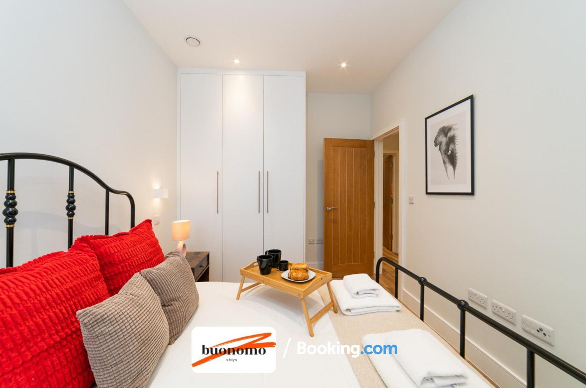 Two Bedroom At Buonomo Short Lets & Serviced Close To Wimbledon Tennis Courts Leilighet *