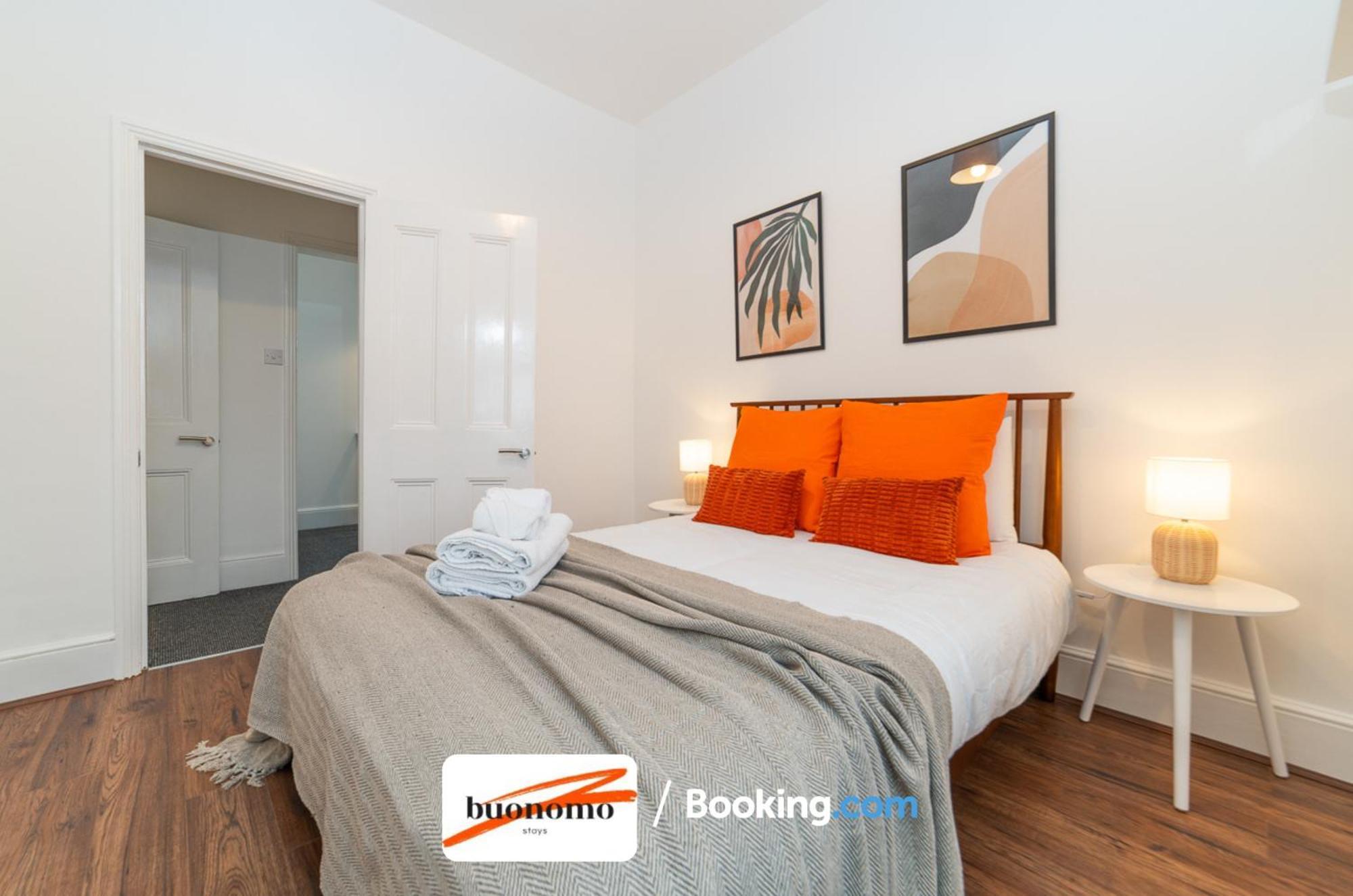 Appartement Three Bedroom At Buonomo Short Lets & Serviced Close To Wimbledon Tennis Courts Londen