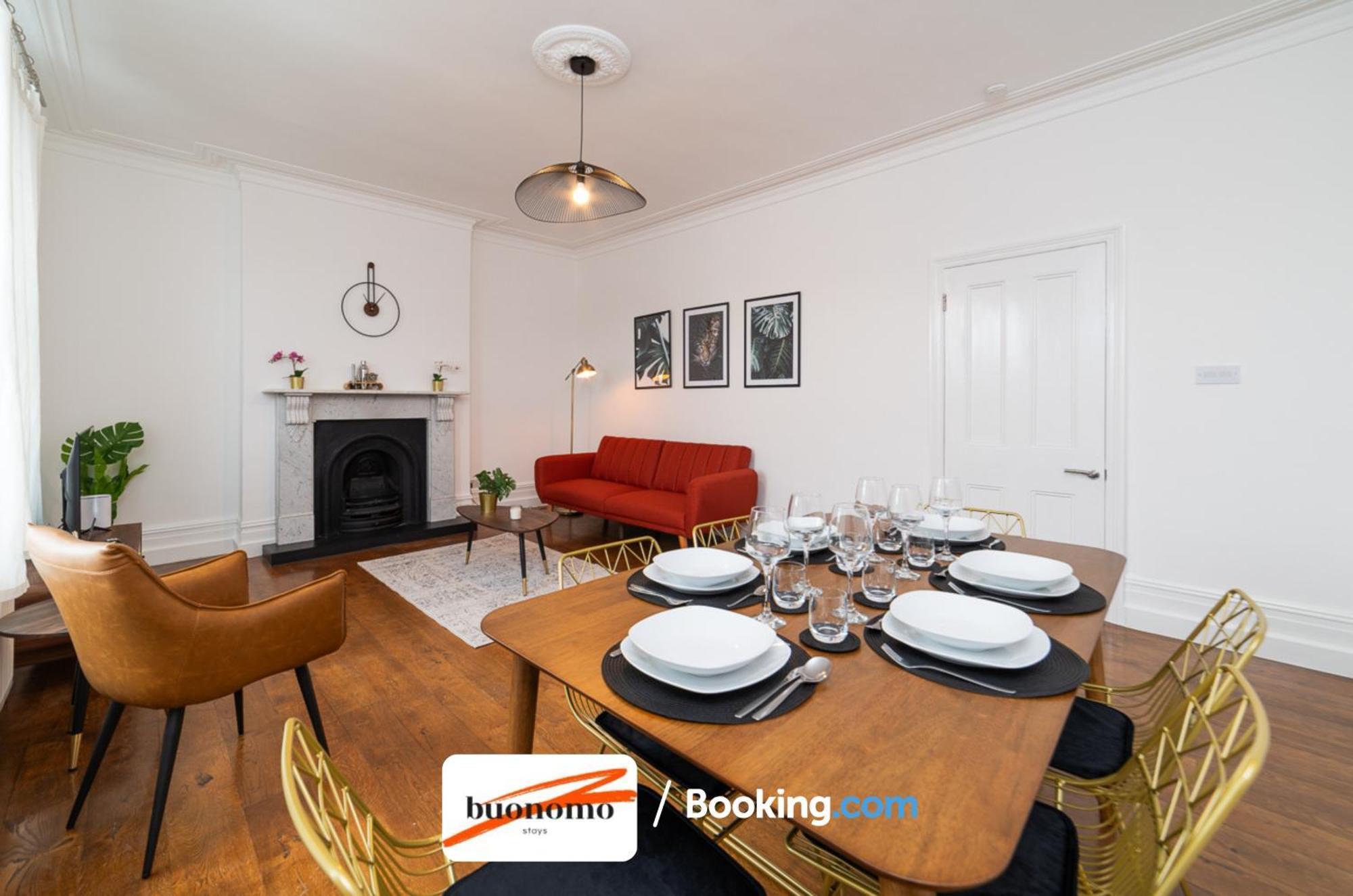 Three Bedroom At Buonomo Short Lets & Serviced Close To Wimbledon Tennis Courts * Londen