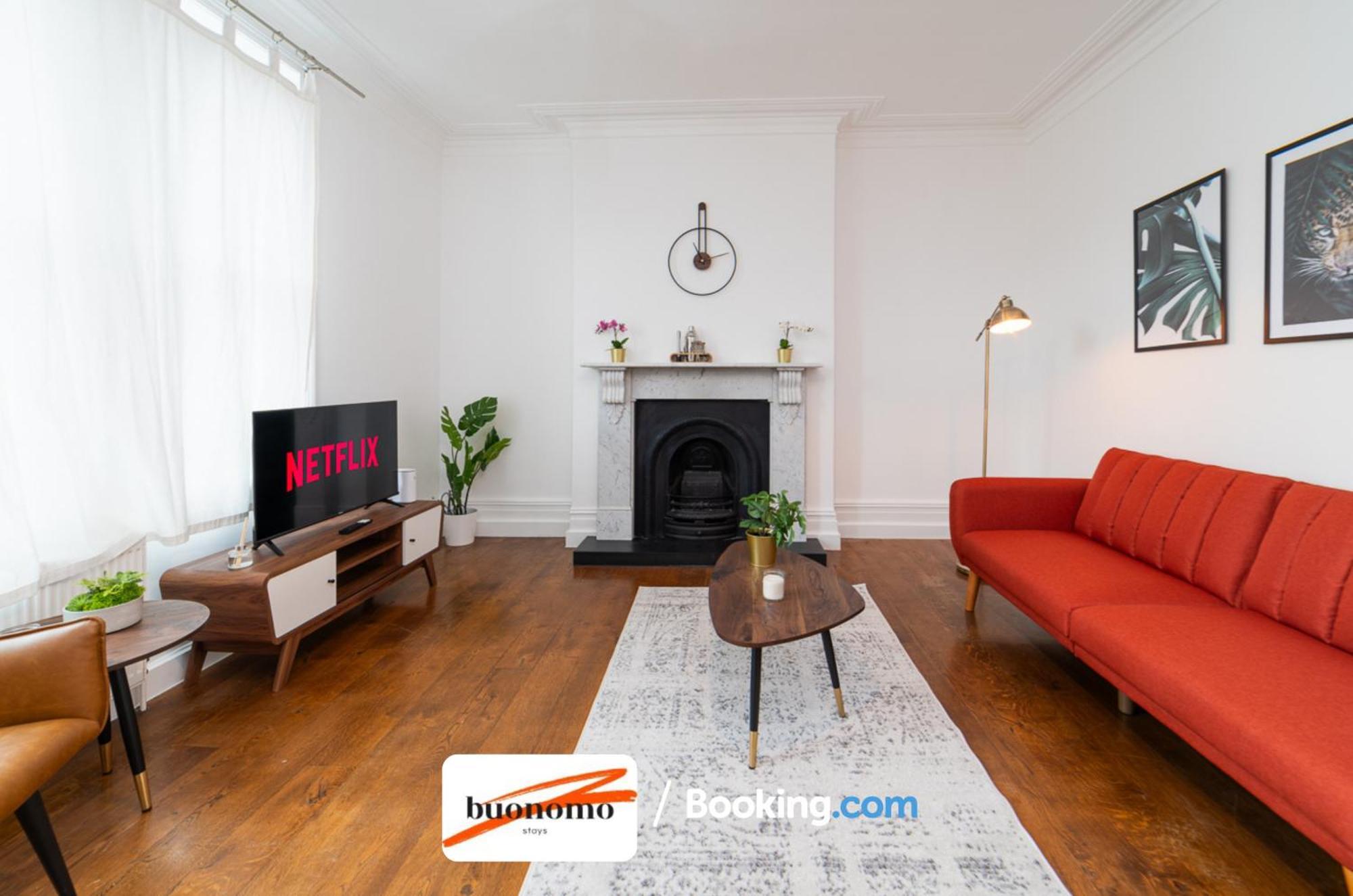Three Bedroom At Buonomo Short Lets & Serviced Close To Wimbledon Tennis Courts Appartement