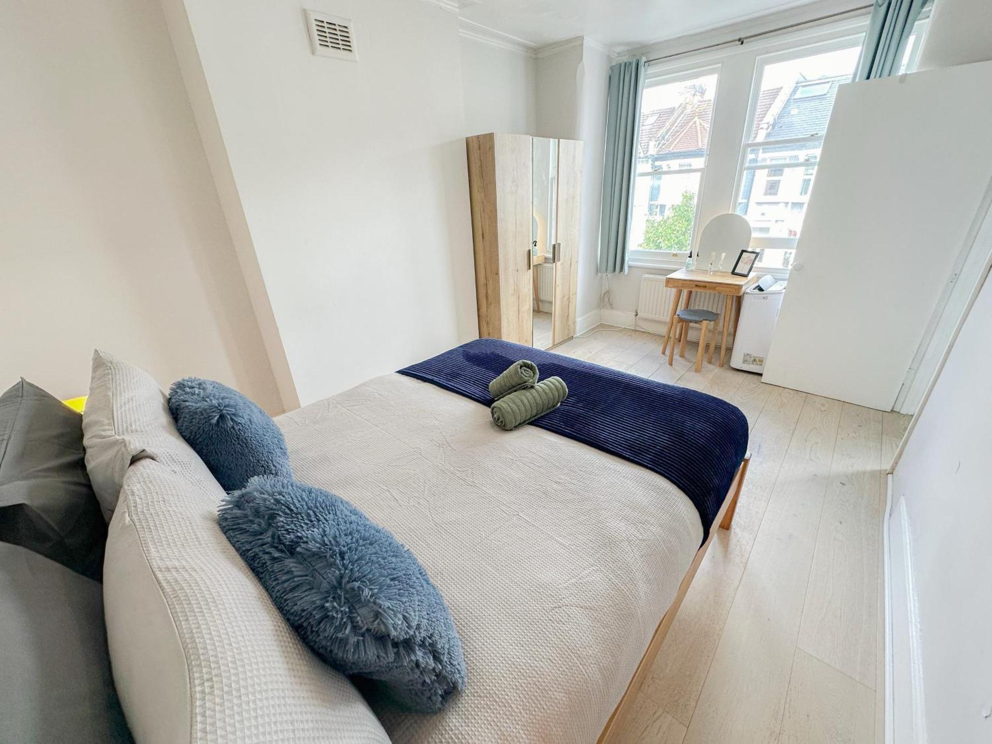 Apartamento Stylish 1-bed Flat In Willesden With Private Patio Londres
