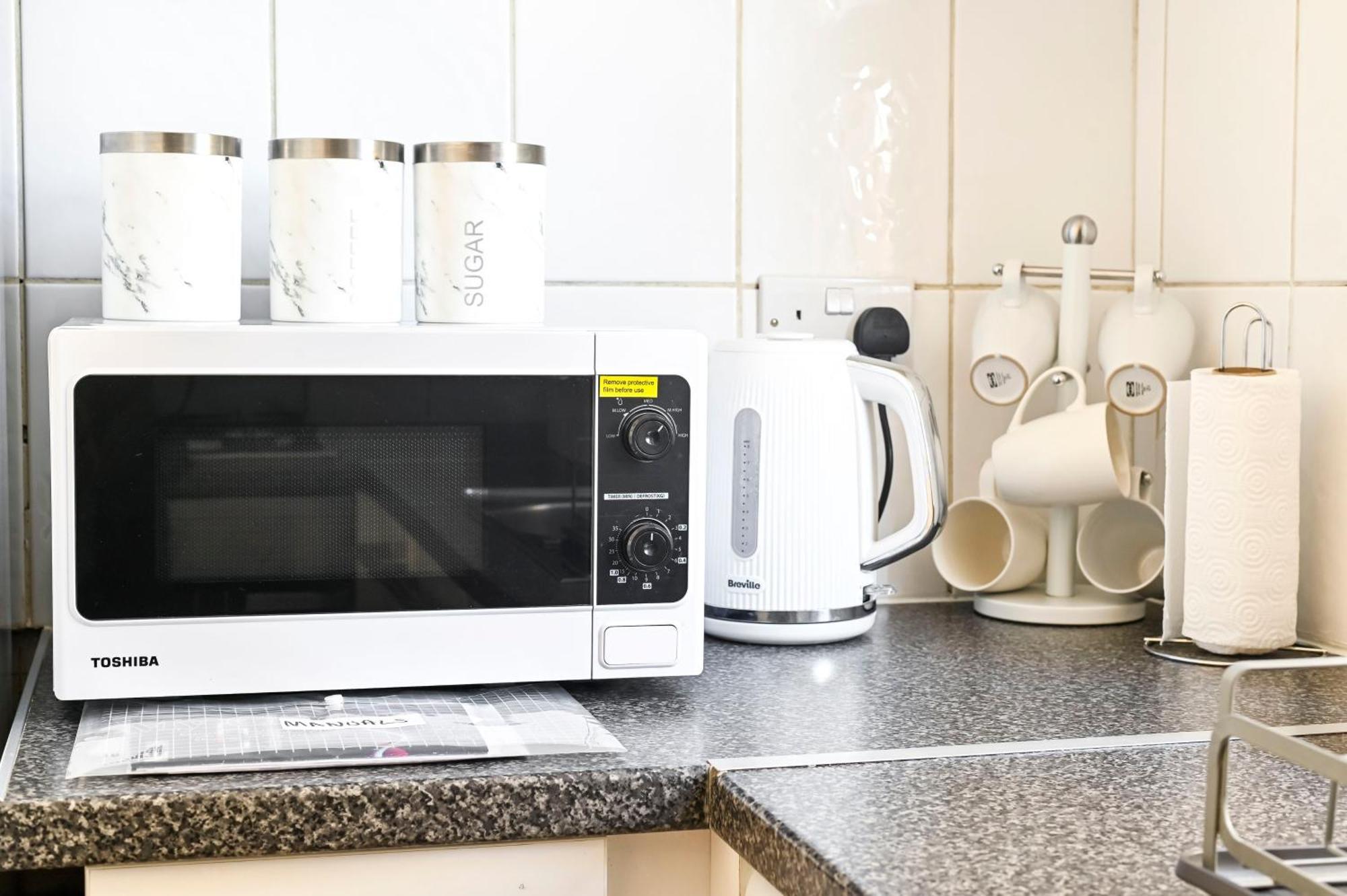 2-bed, Sleeps 8 In Leyton E10, Near Stratford Leilighet