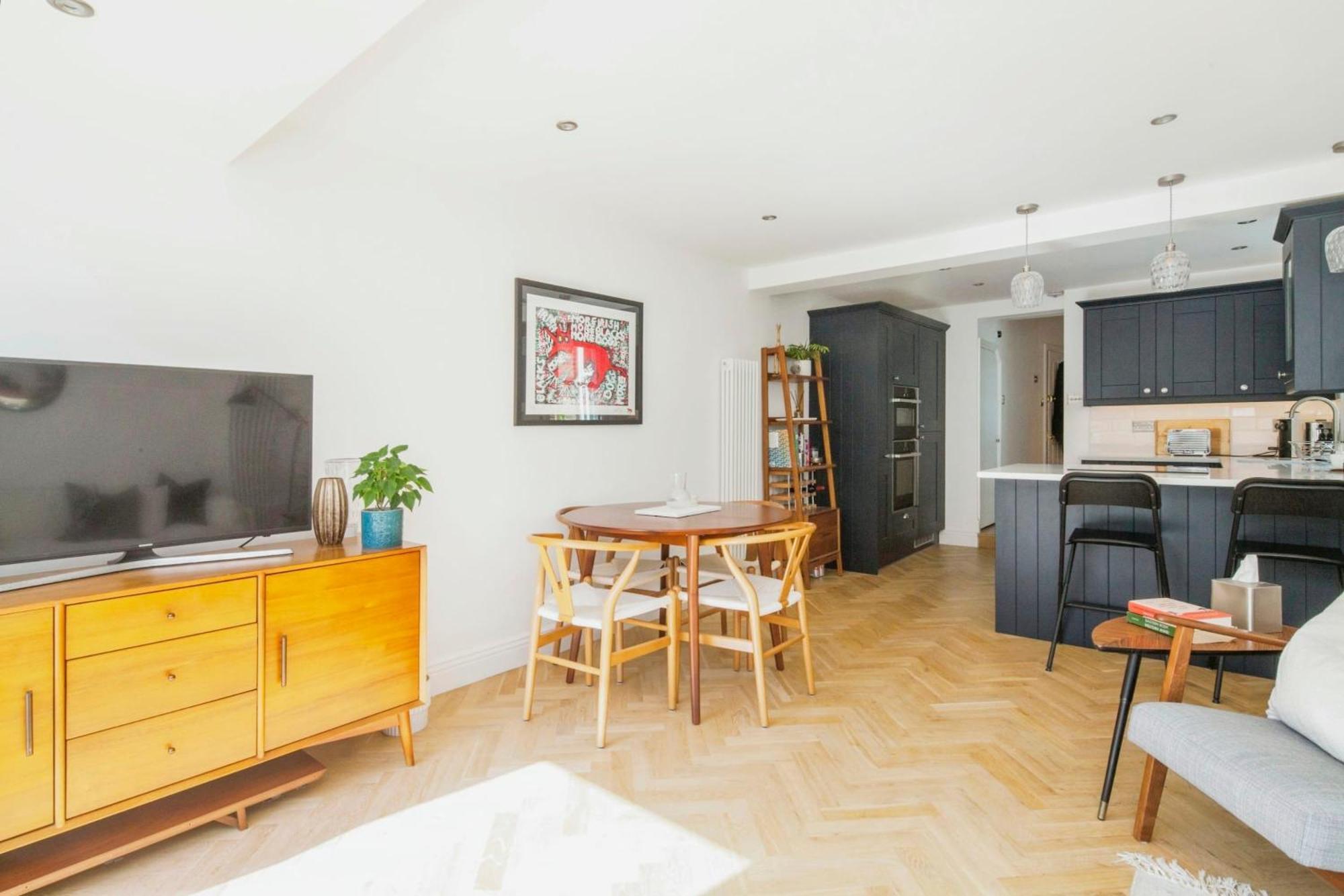 Stylish 2br Flat With Amazing Patio Apartment *