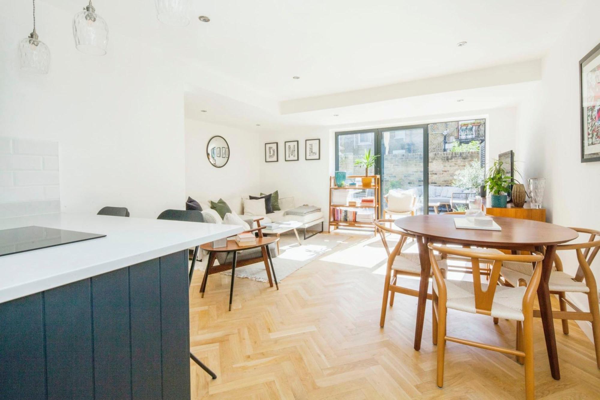 Stylish 2br Flat With Amazing Patio Apartment