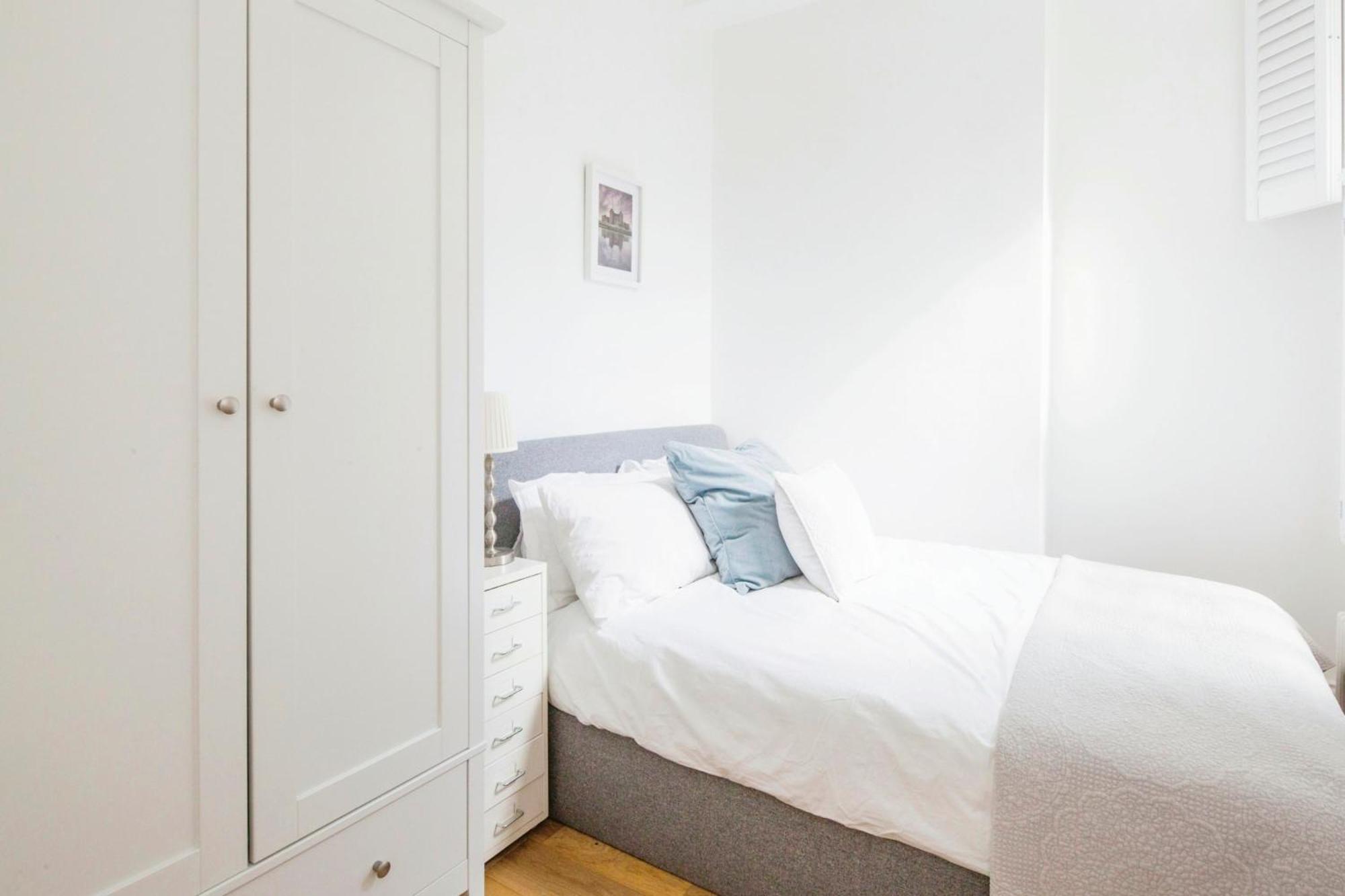 Stylish 2br Flat With Amazing Patio Apartment London