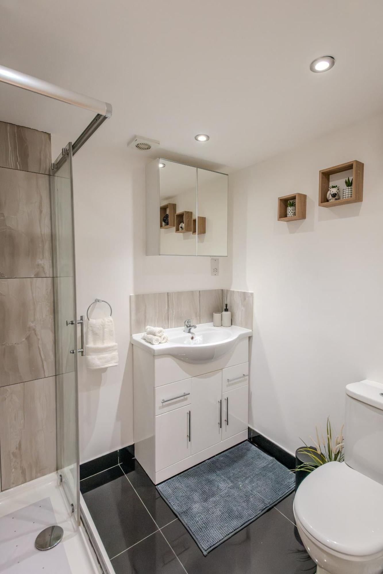 Cosy 1 Bedroom Basement With Private Patio Area Appartement Londen