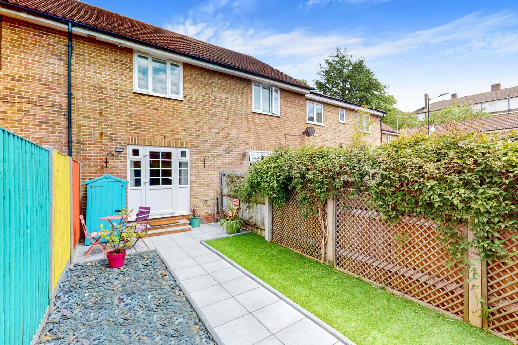 2 Bed With Garden & Free Parking Near The Thames Leilighet