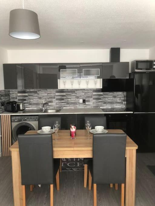 Lovely 1-bedroom In * London