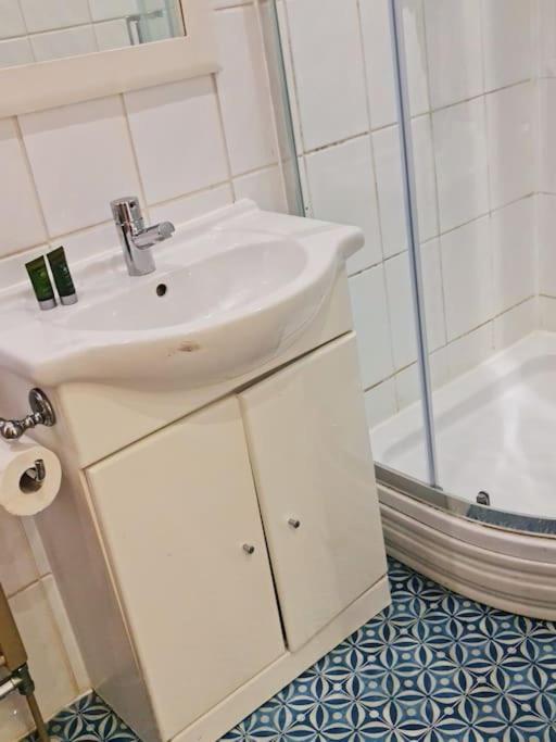 Apartment Lovely 2 Bedroom Near Kings Cross London