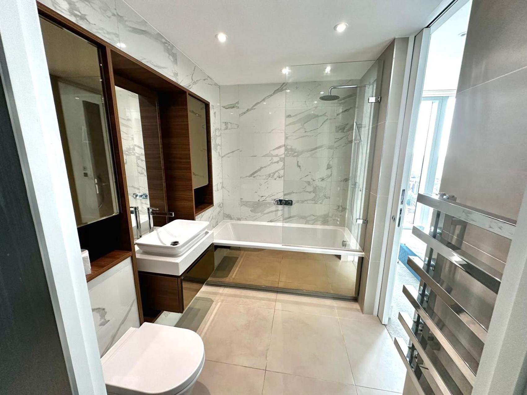 Wonderful 2br In Apartment London