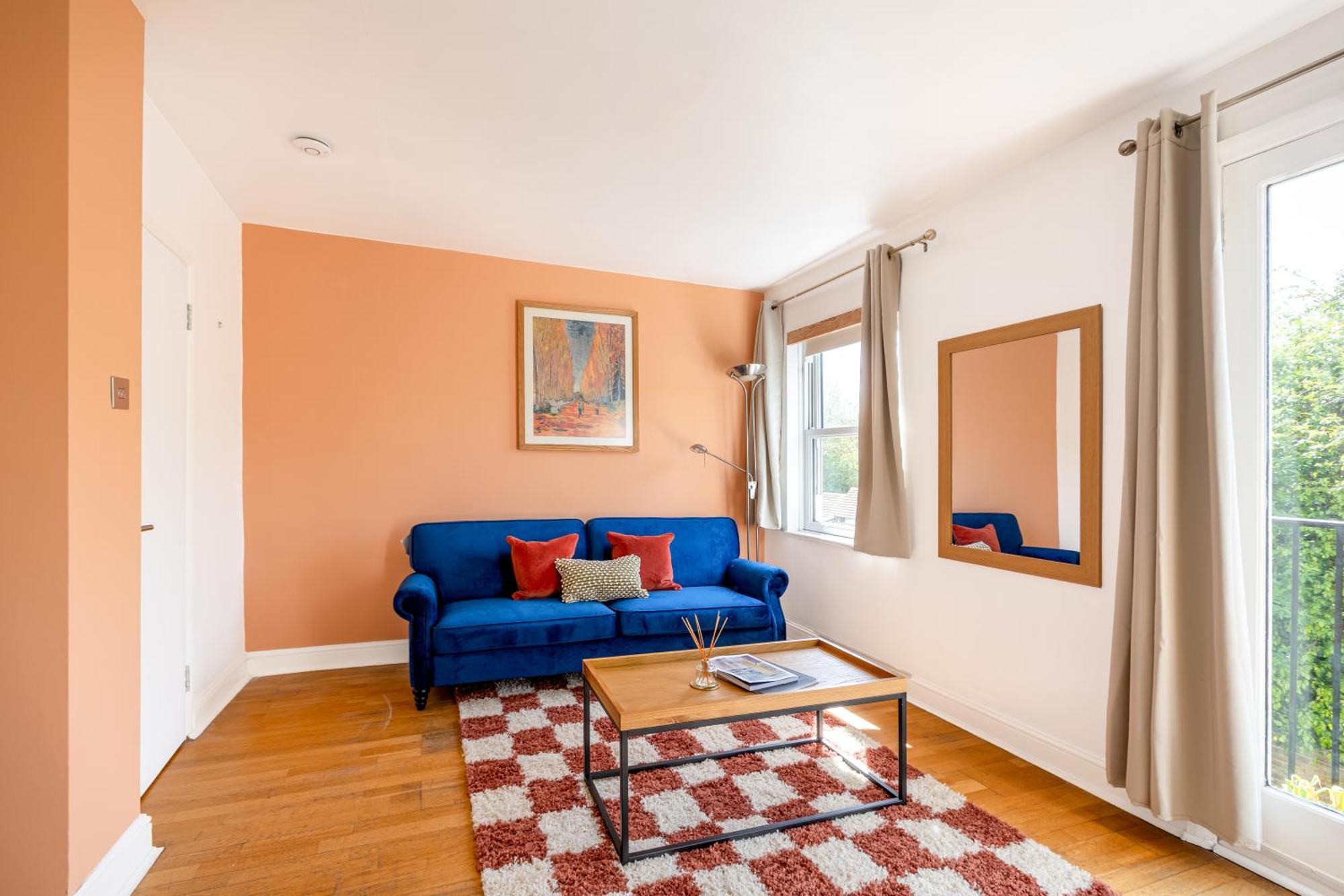 Apartment Expansive 2br Flat, Holloway Road London
