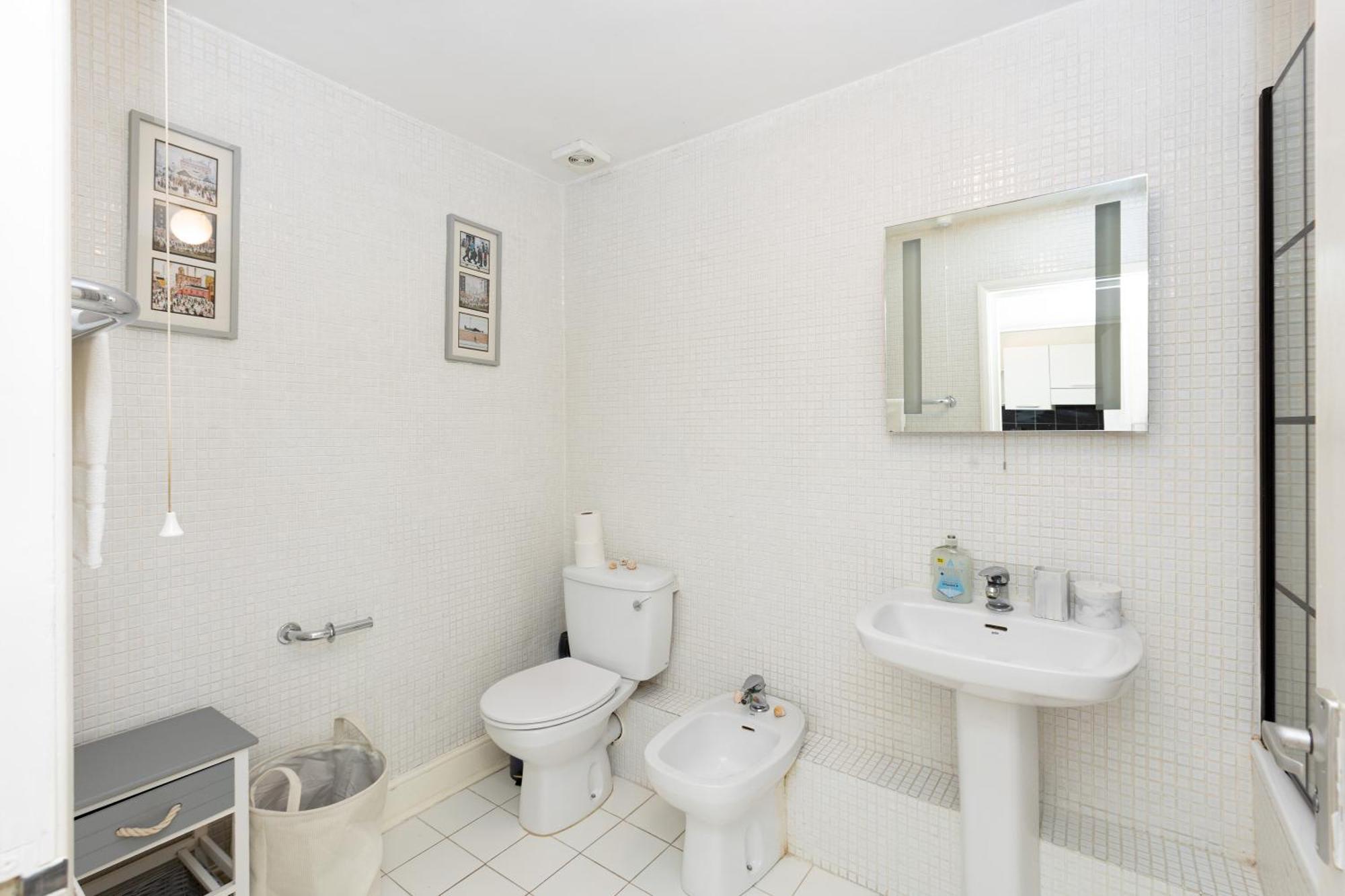 Expansive 2br Flat, Holloway Road Apartment