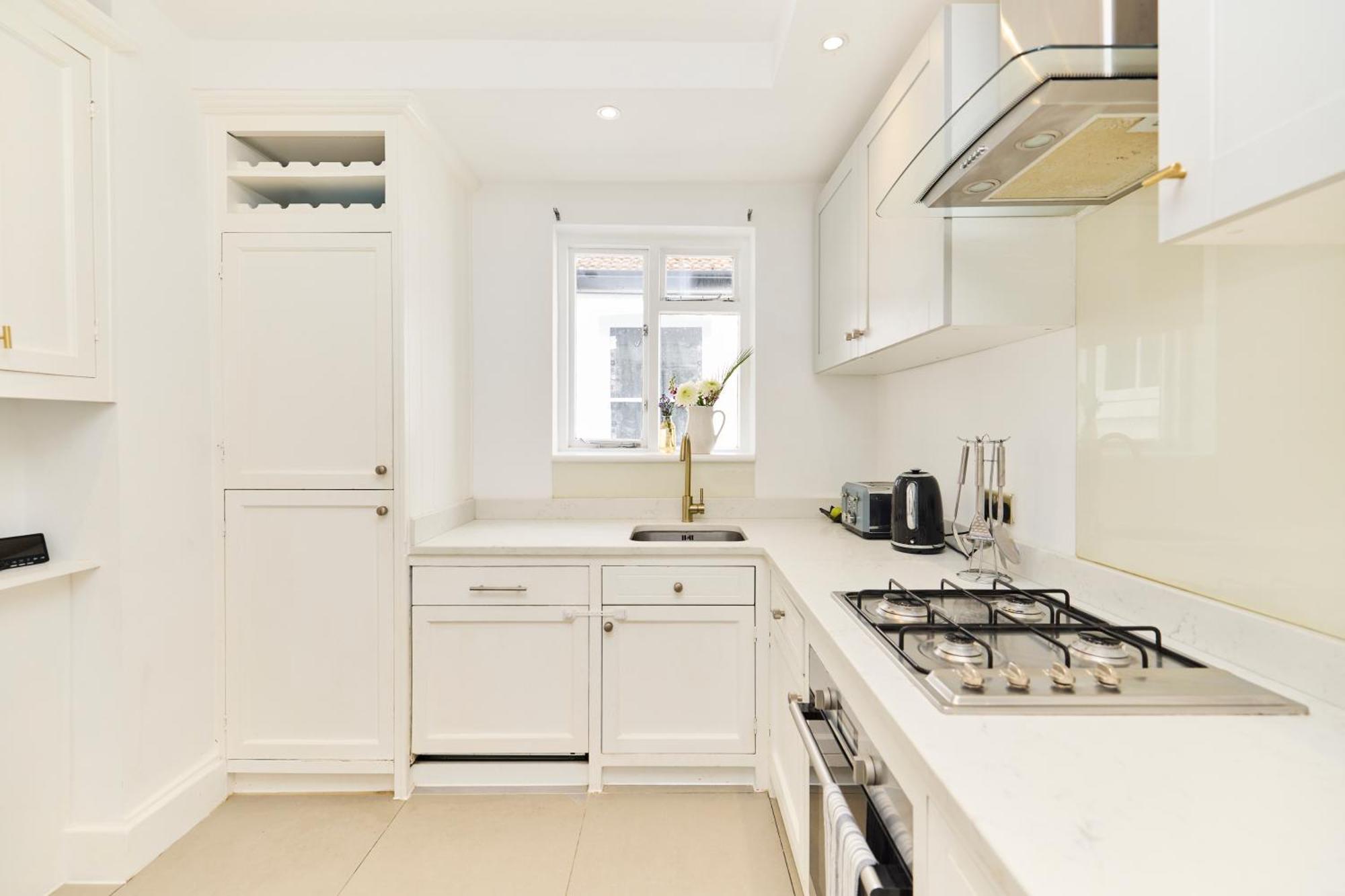 The Fulham Arms - Elegant 3bdr Flat With Terrace Apartment *