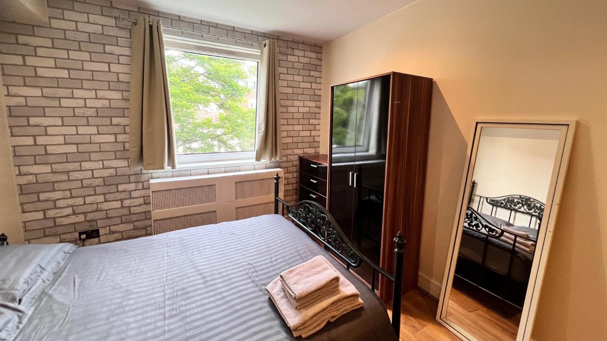 Cosy - Finchley Road * London