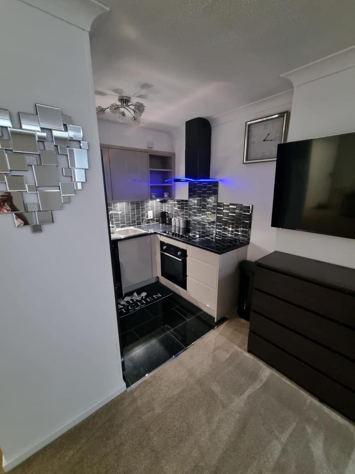 Apartment Stylish & Free Parking *
