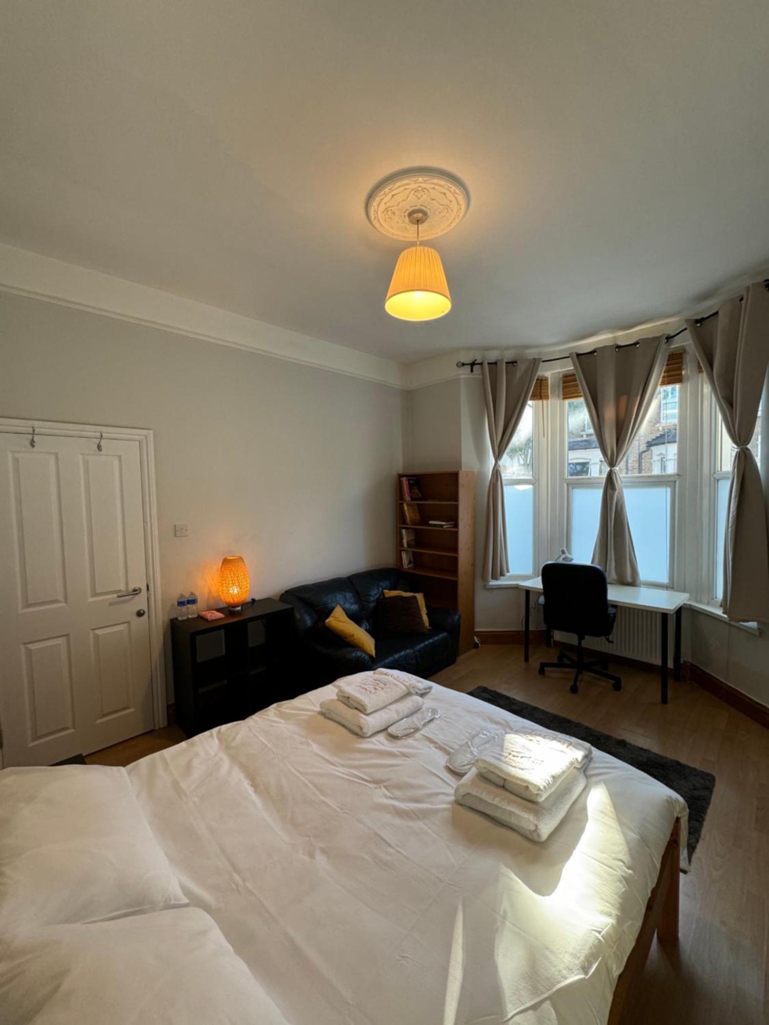 Napcastle Archway Guest house *