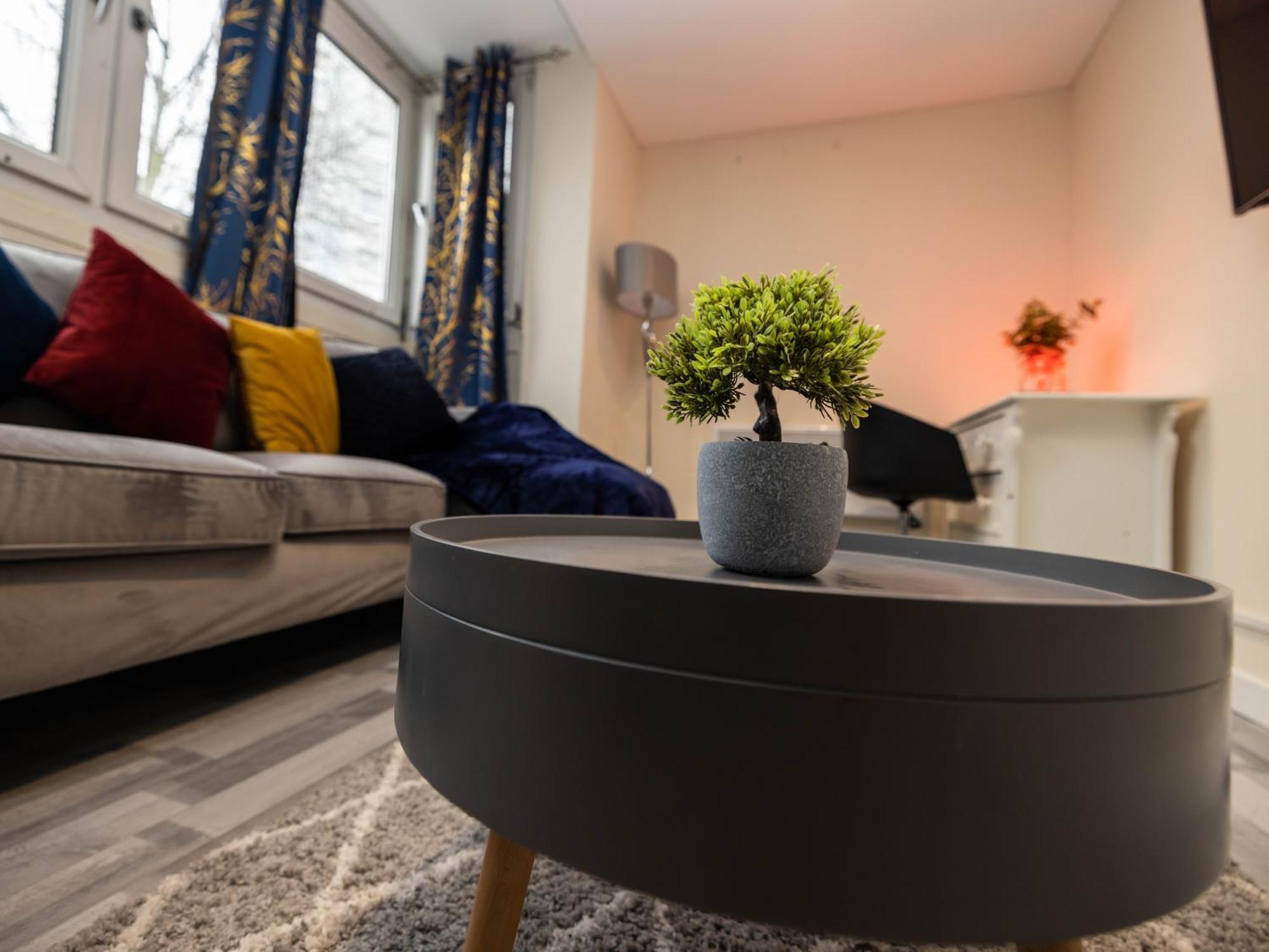 1 Bed-4guests-sofabed-wifi-closetocity-parking Apartamento *